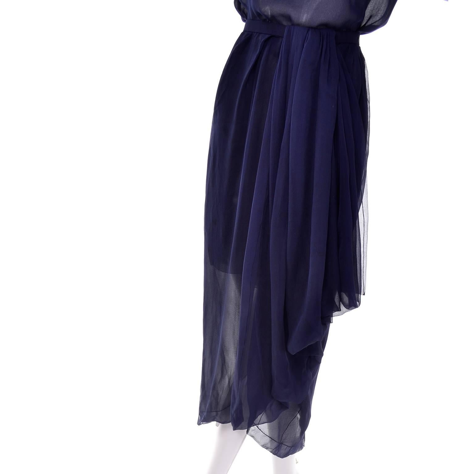 Robe haute couture vintage Christian Dior numérotée en mousseline de soie bleu marine XS Pour femmes en vente
