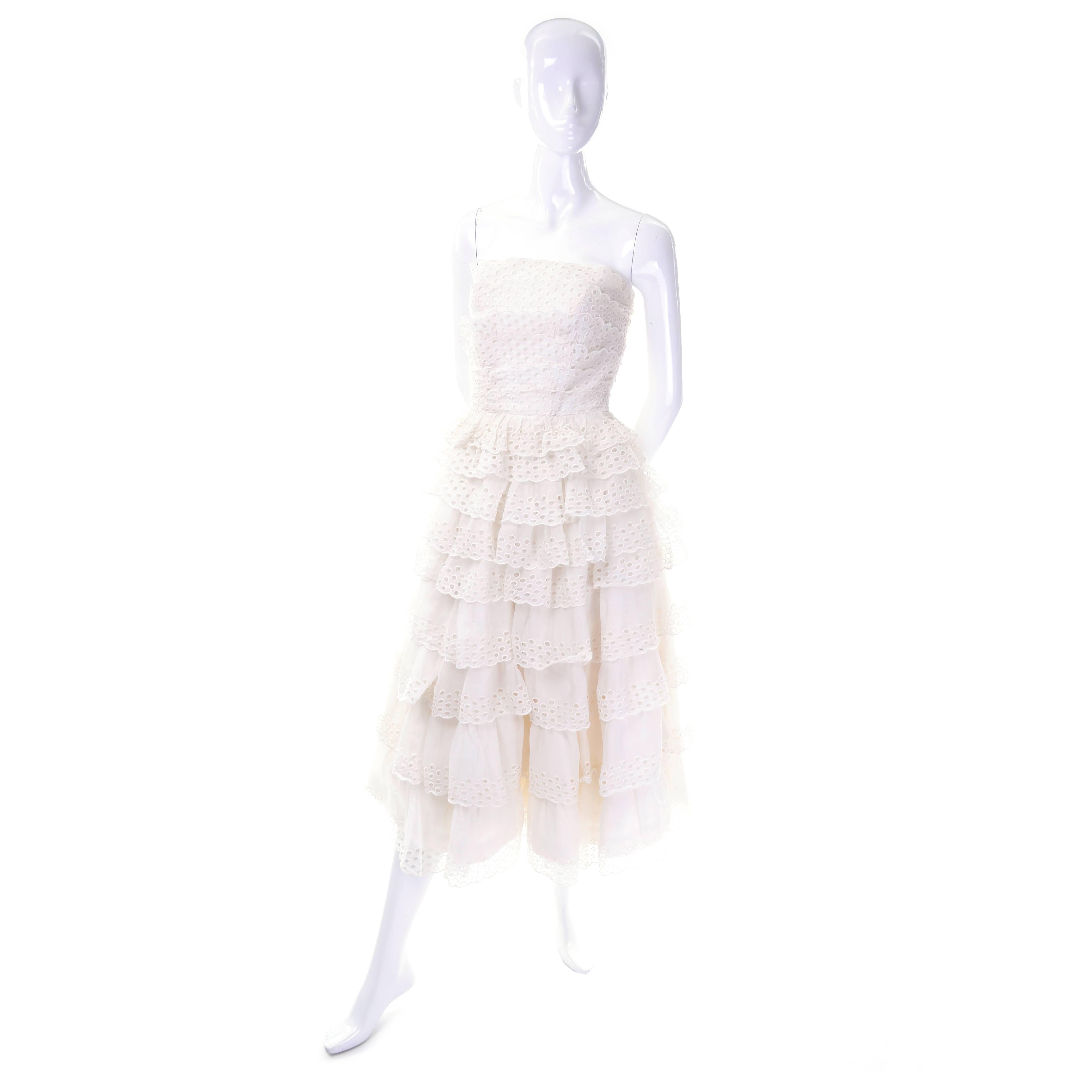 Weißes gerafftes trägerloses Vintage-Kleid von Suzy Perette mit Ösen 2/4 Damen