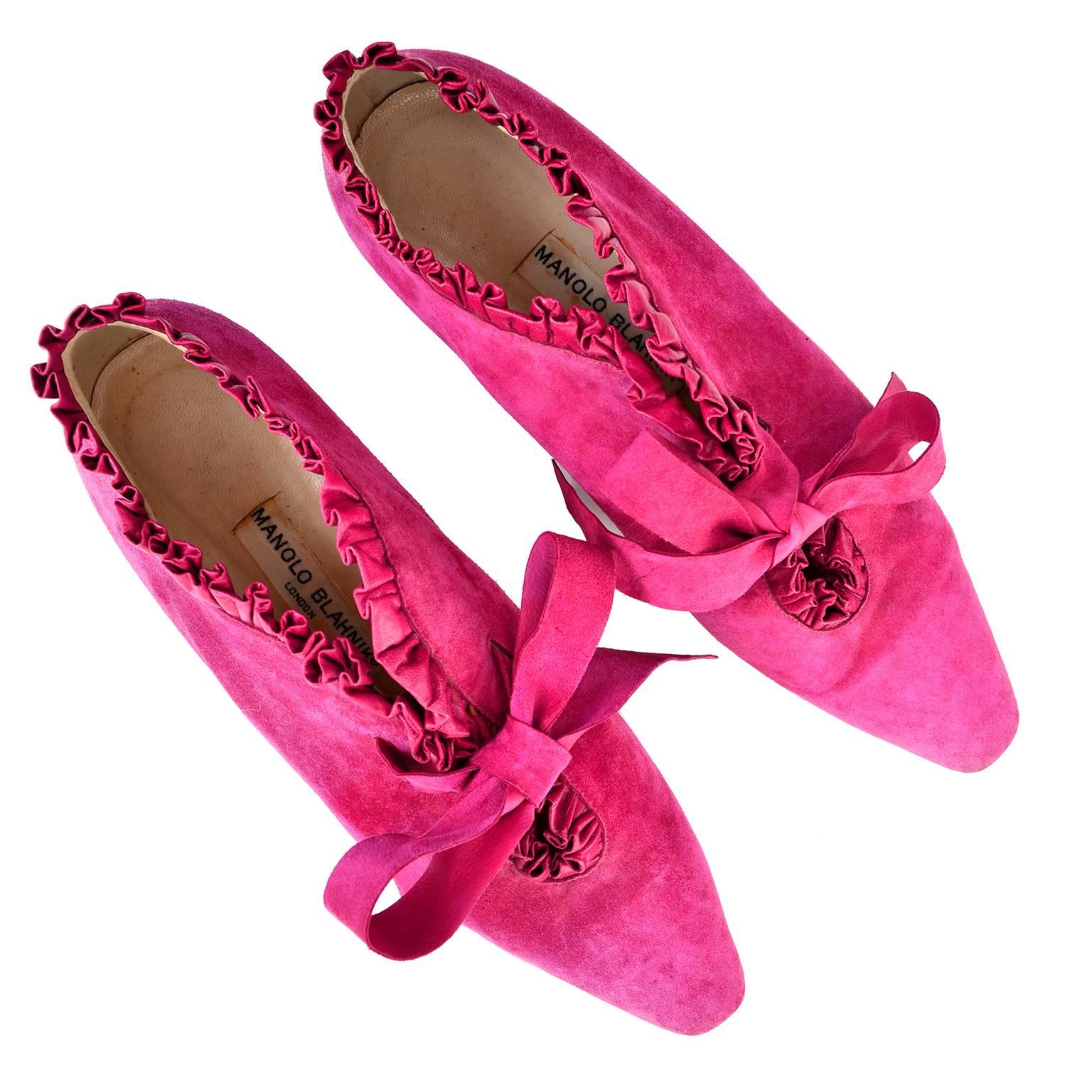 These are rare 1980's vintage hot pink Manolo Blahnik suede oxford booties or shoes with leather laces and ruffled leather edges. These shoes come to a slightly squared point at the toe, and were made in Italy. Marked as a Blahnik size 38.5, which