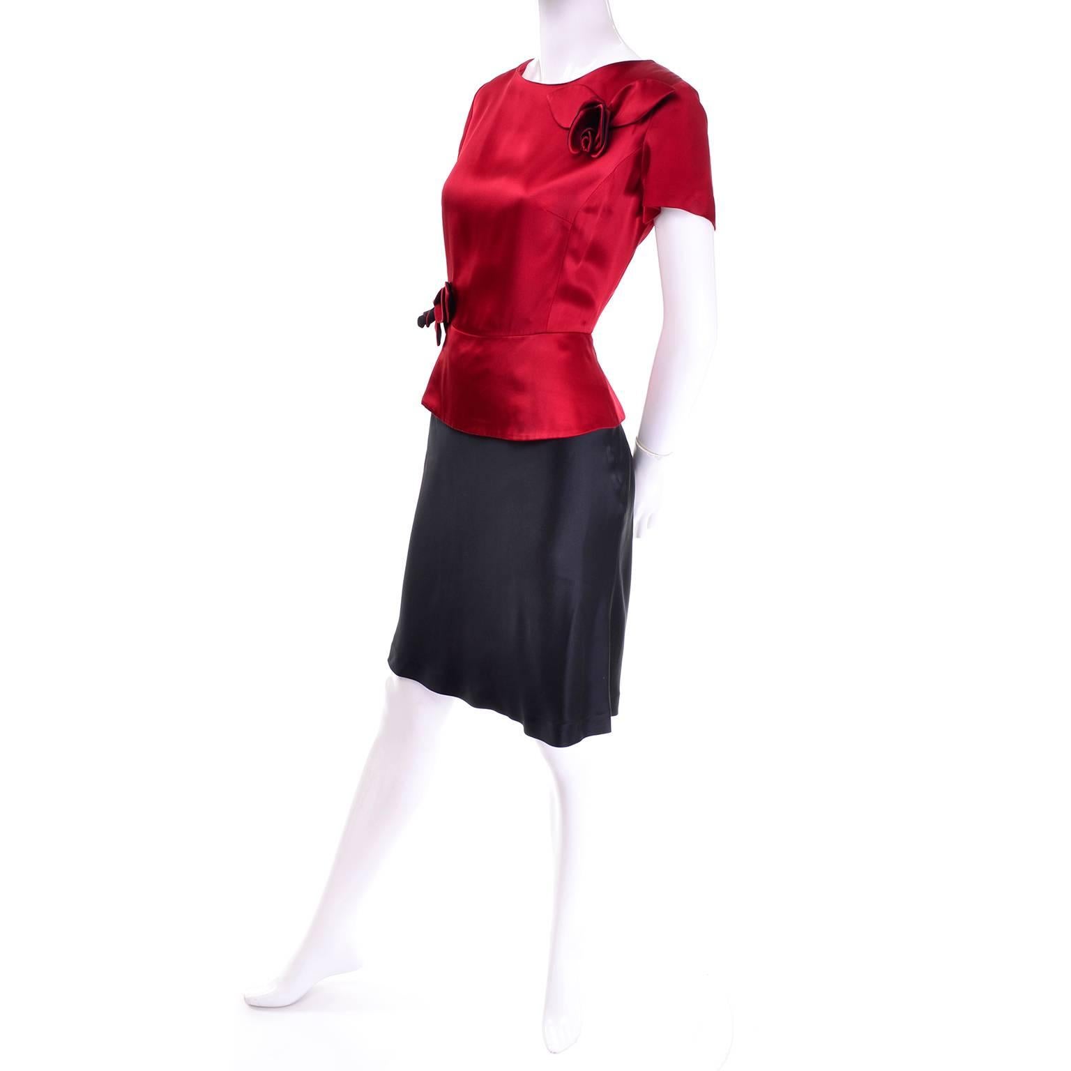 1990s Vintage Moschino Red and Black Color Block Dress W/ Mini Peplum and Flower In Good Condition In Portland, OR