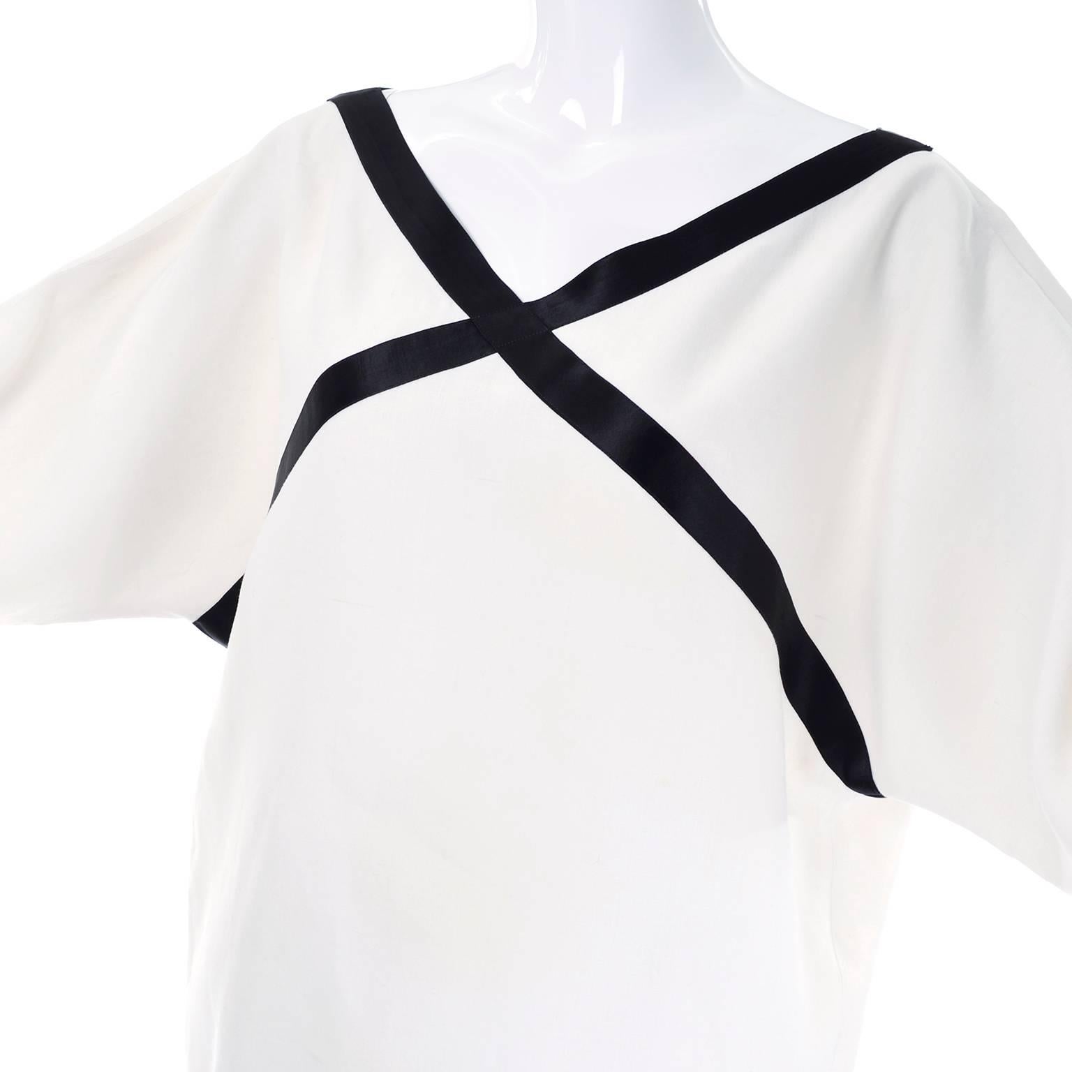 Gray Isaac Mizrahi S/S 1990 Vintage White Linen Tunic Dress w/ Black Satin Trim