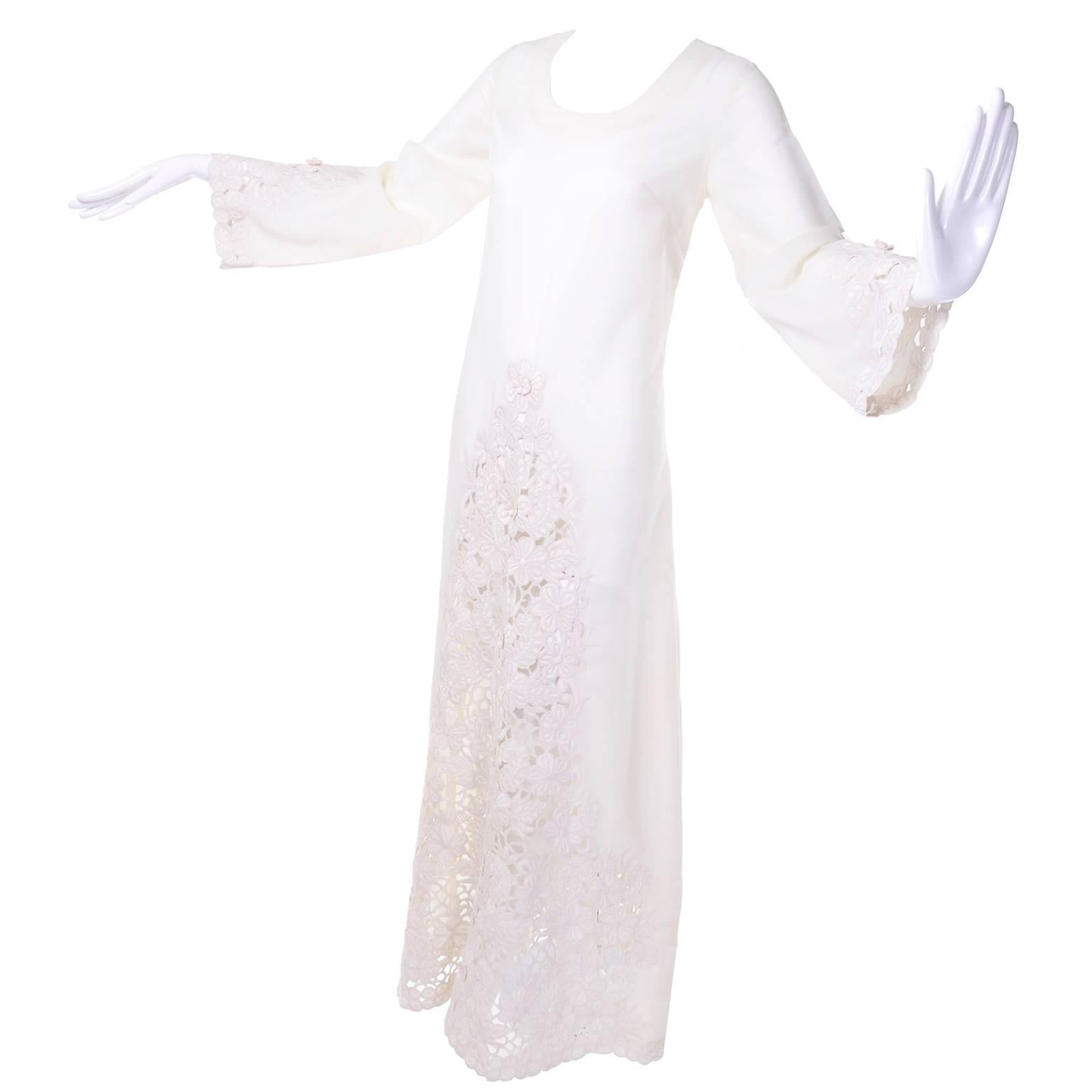 Shangri La Hotel Singapore Vintage Dress or Wedding Gown With Guipure Lace In Excellent Condition In Portland, OR