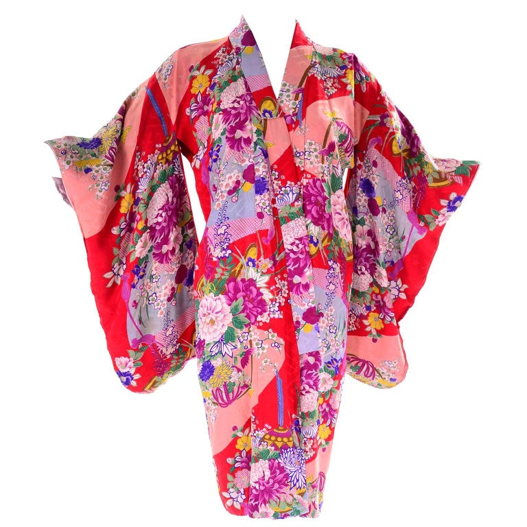 Red Floral Silk Multi Colored Vintage Kimono Robe from Asian Textile