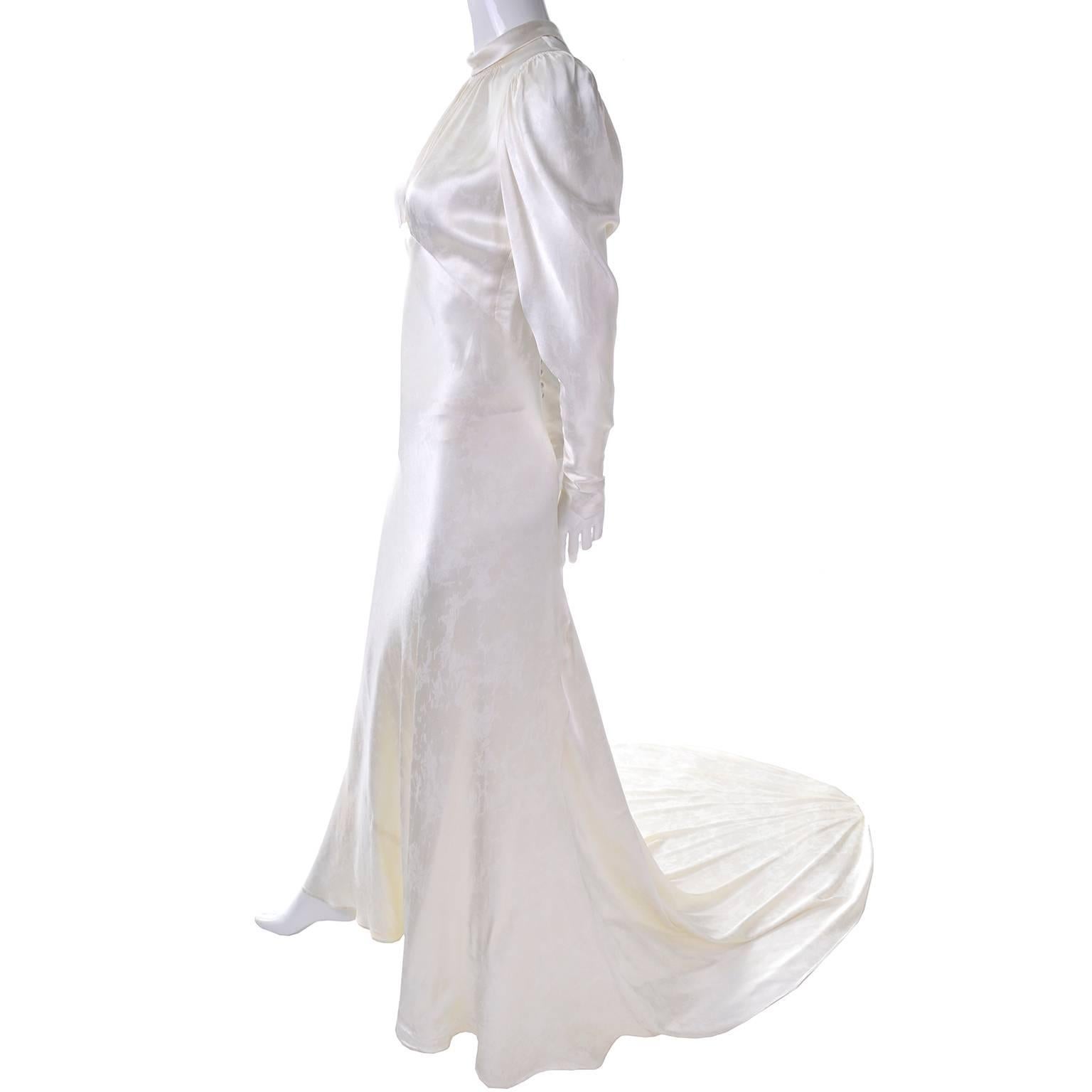 Gray 1930s Vintage Ivory Silk Satin Wedding Dress with Train and High Neck