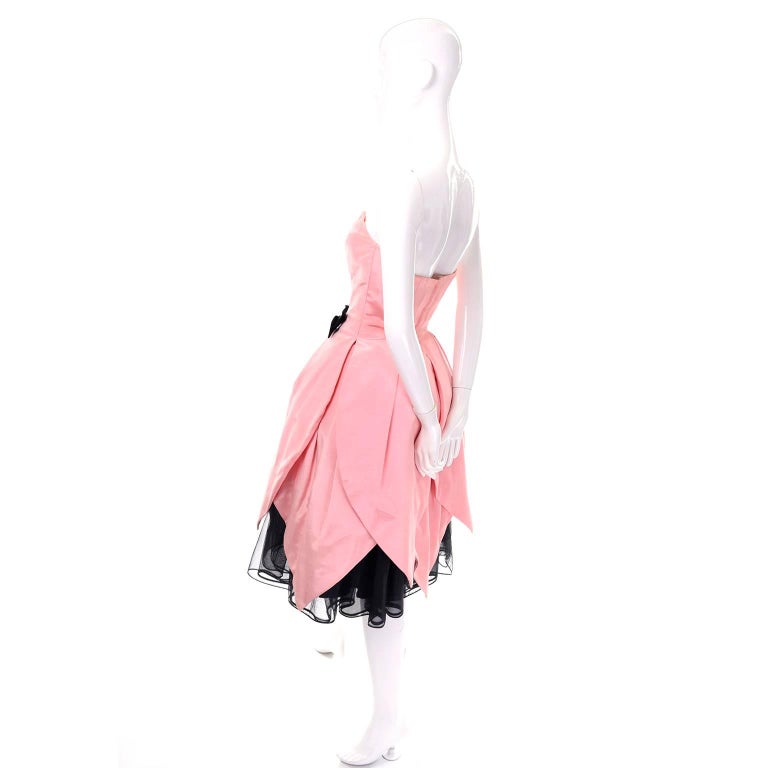 Women's Victor Costa 1980s Bergdorf Goodman Pink & Black Vintage Dress w/ Beading & Bows