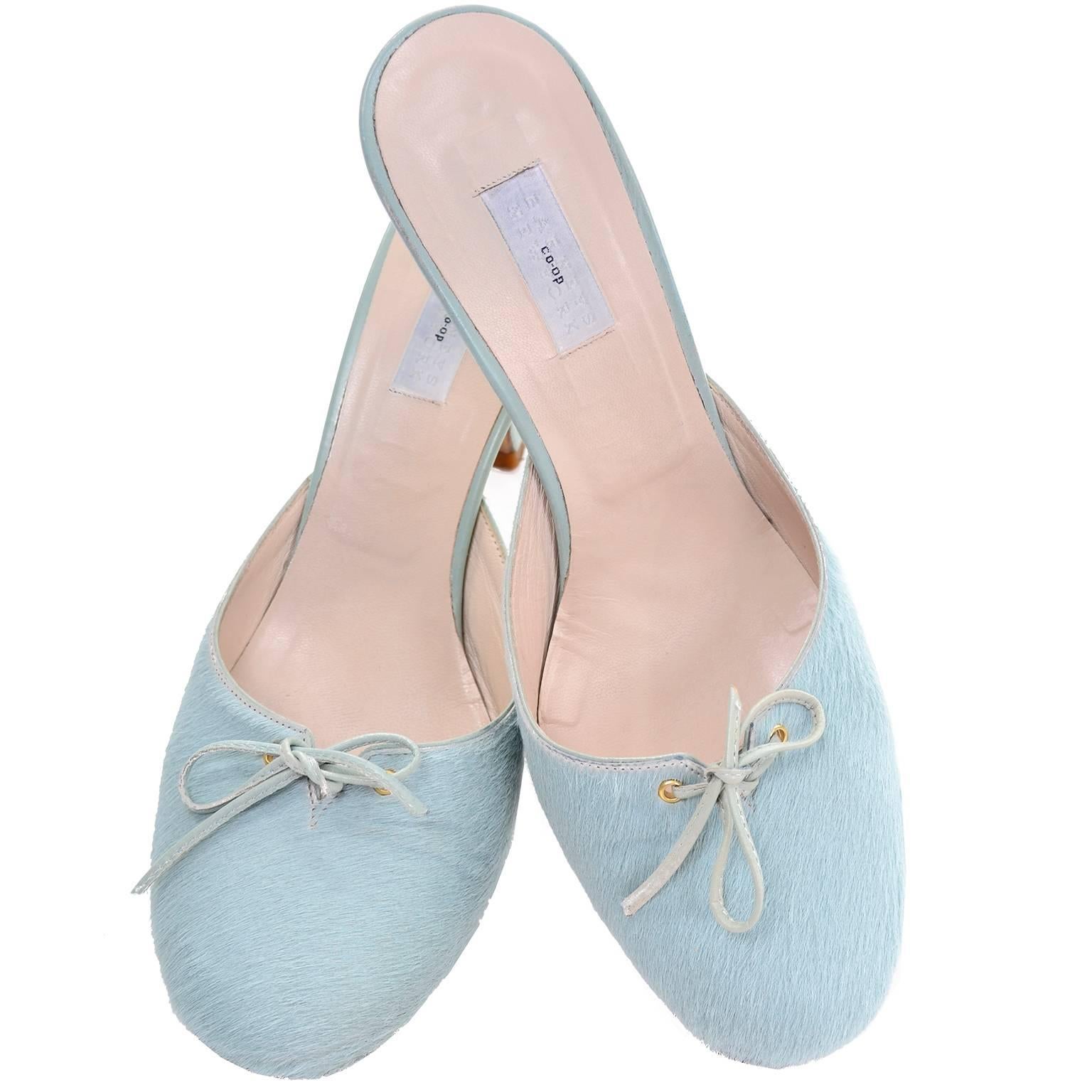 Barneys Fuzzy Blue Pony Fur Shoes Mules w/ Bows and 3.75 Inch Heels in Size  37 For Sale at 1stDibs | fuzzy mules, fuzzy heels, barneys gucci shoes