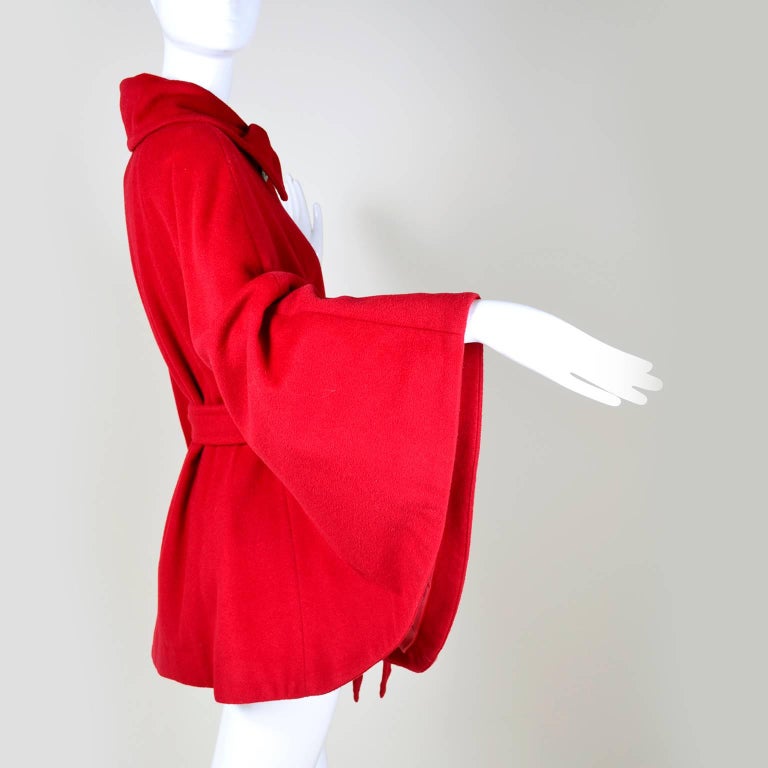 1990s Cherry Red Vintage Ellen Tracy Wool Cape For Sale At 1stdibs
