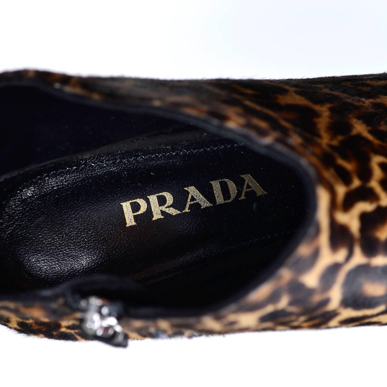 Pointed Toe Prada Leopard Print Fur Boots or Booties in Size 38 W/ Kitten Heels In Excellent Condition In Portland, OR