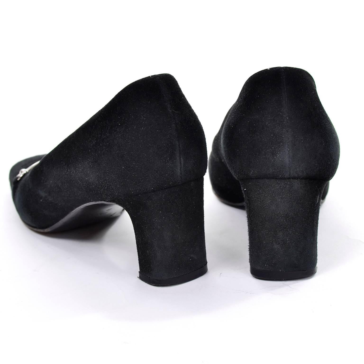 Vintage Horsebit Gucci Schuhe aus schwarzem Wildleder, Größe 7,5 mit Karton Damen im Angebot