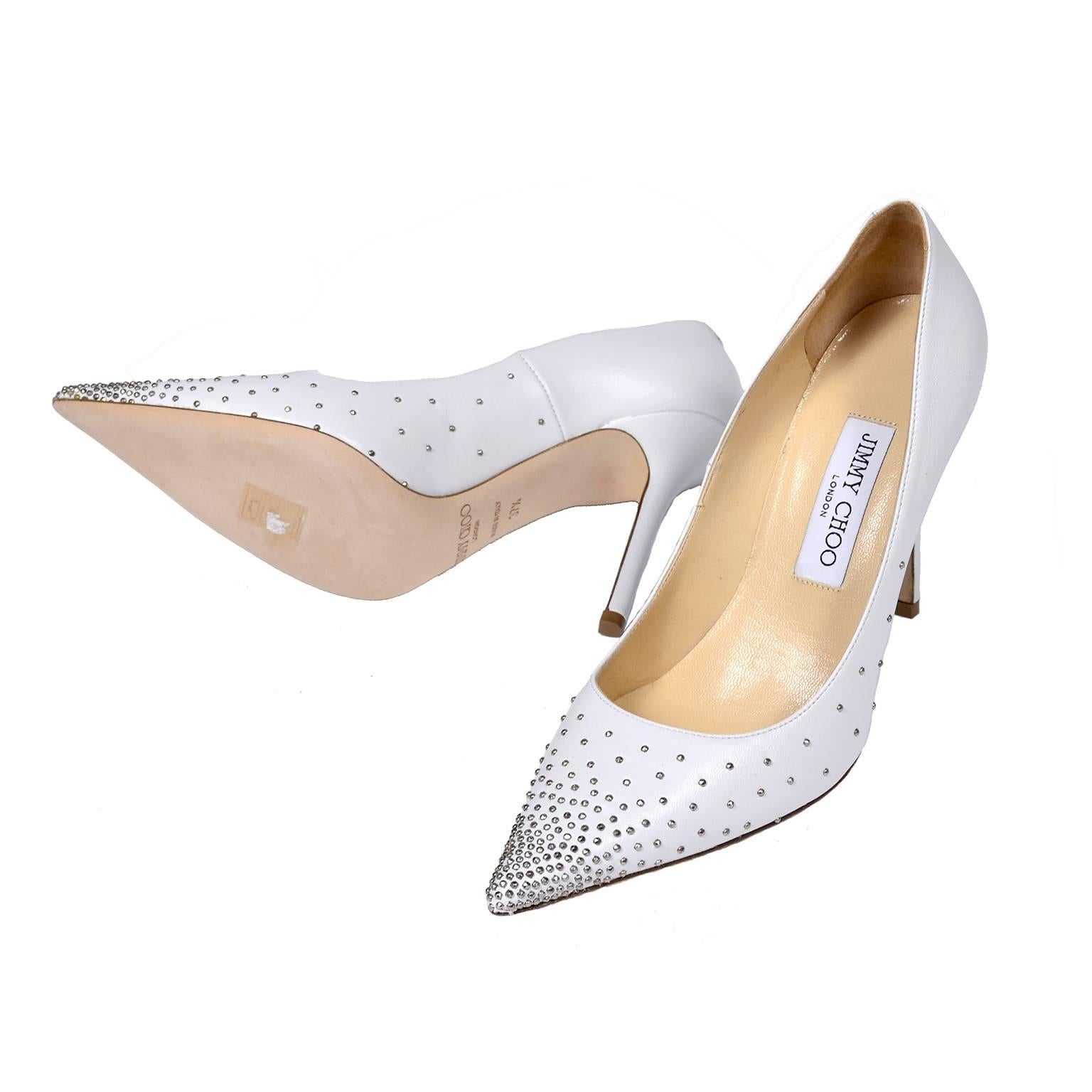 Jimmy Choo Abel White Leather Shoes with Silver Studs Unworn Size 37.5 In New Condition For Sale In Portland, OR