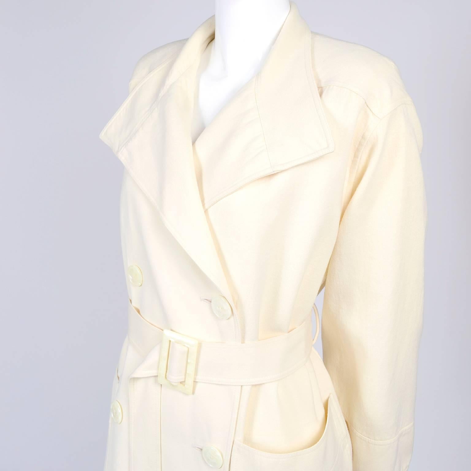Valentino Vintage Coat Double Breasted Cream Wool Trench Coat In Excellent Condition In Portland, OR