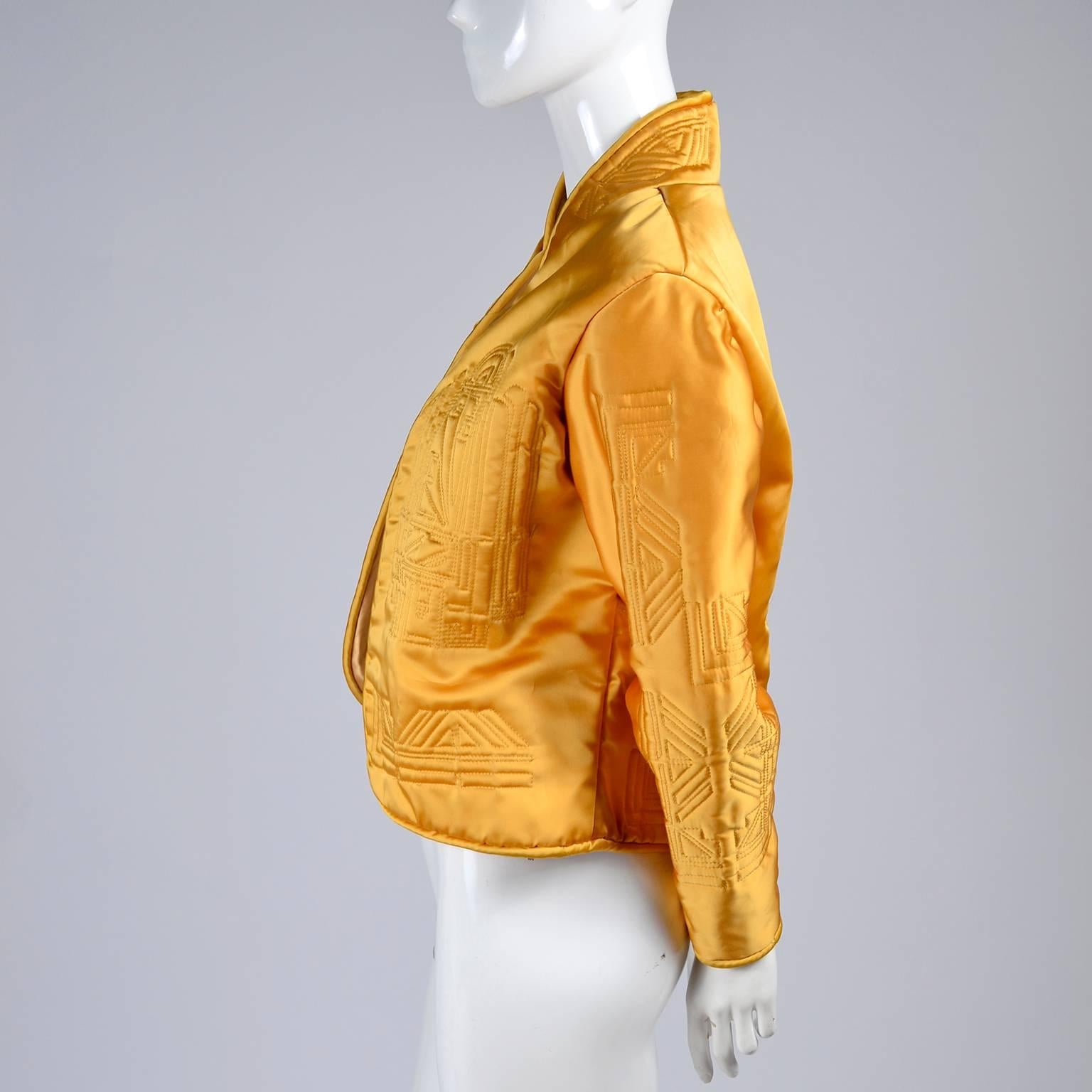 1980s Vintage Jacket in Art Deco Inspired Quilted Gold Silk Fabric In Excellent Condition In Portland, OR