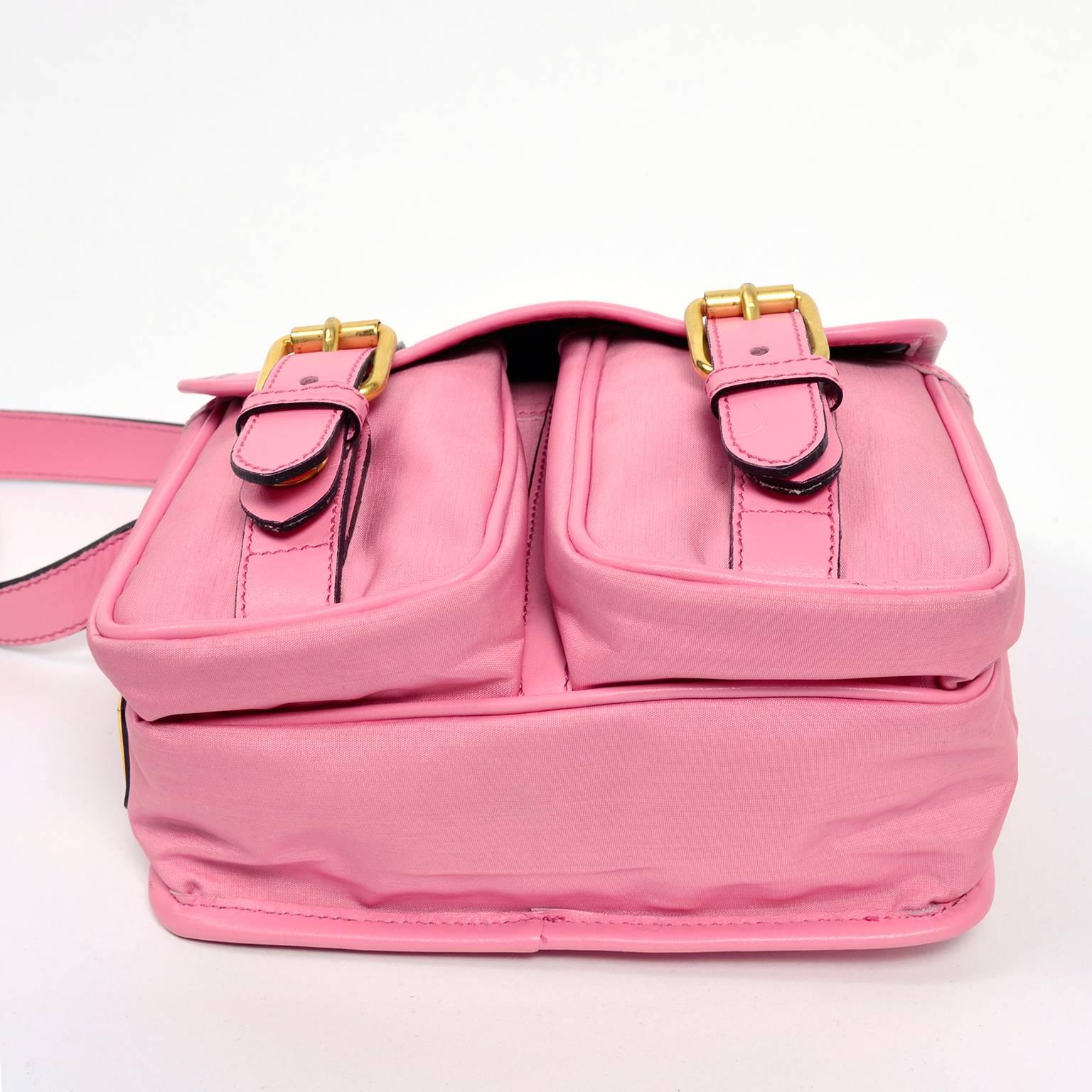 Moschino Redwall Vintage Rosa Handtasche Schulschnalle Satchel Stil Tasche Damen