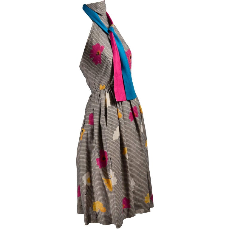 Women's Vintage 1970s Albert Nipon Halter Dress in Linen and Cotton Floral Print Size 2 For Sale