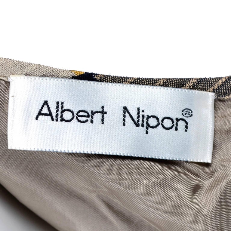 Vintage 1970s Albert Nipon Halter Dress in Linen and Cotton Floral Print Size 2 For Sale 4