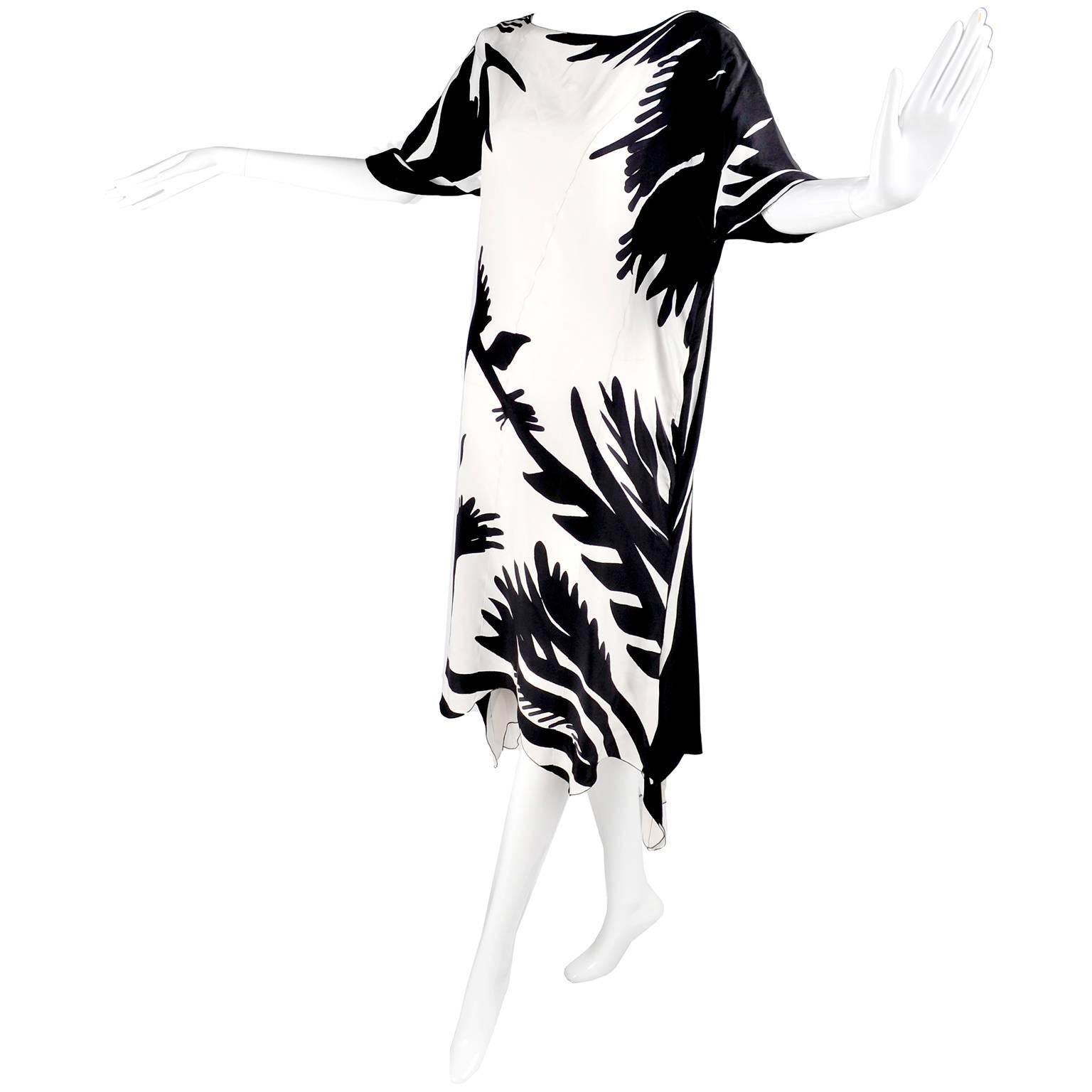 Vintage Caftan Dress in Black and White High Contrast Abstract Print im Zustand „Hervorragend“ in Portland, OR