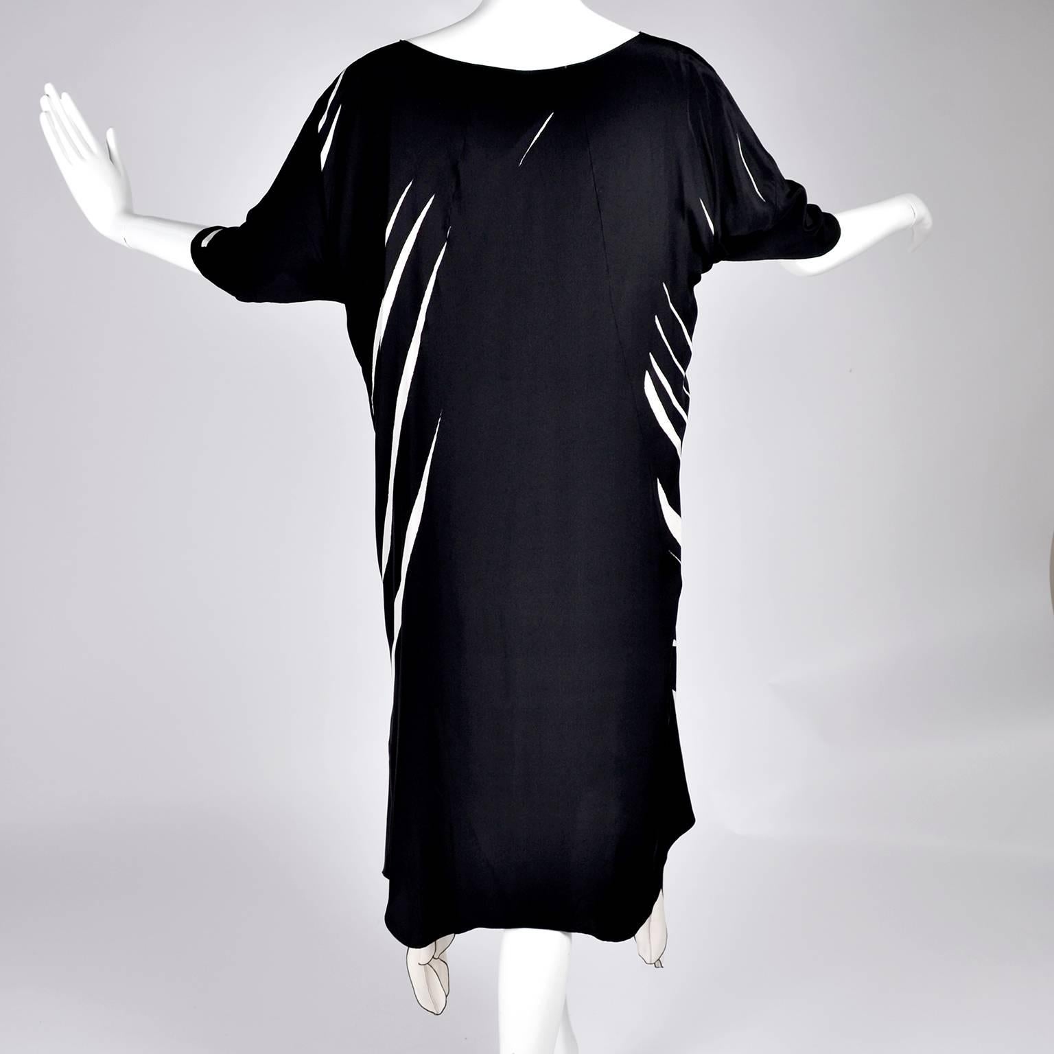 Vintage Caftan Dress in Black and White High Contrast Abstract Print 1