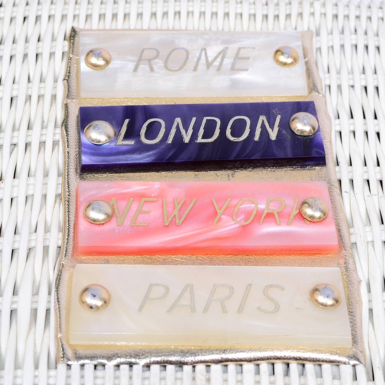 Women's 60s Novelty White Wicker Handbag w/ Lucite Rome London New York & Paris Plaques