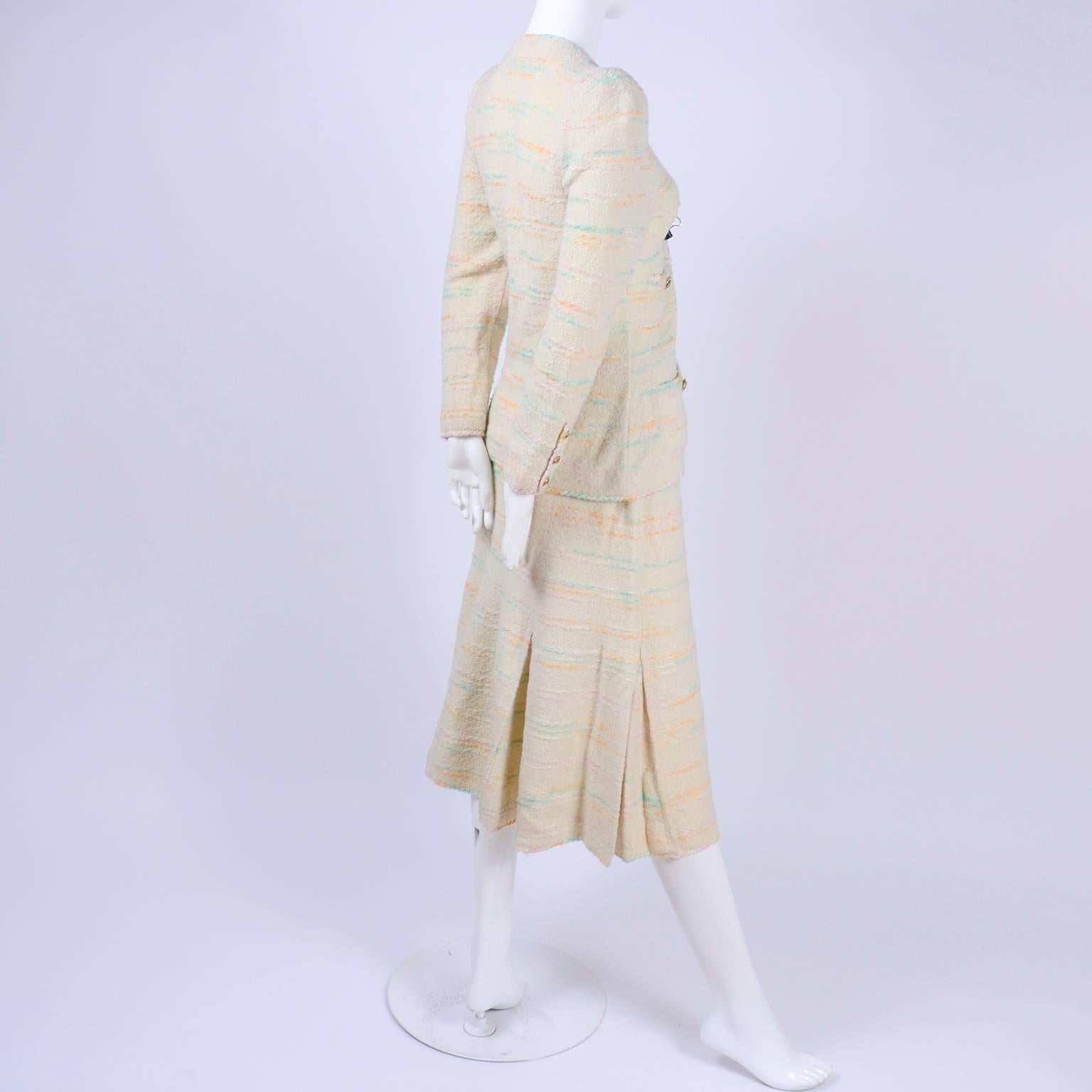 1970s Adolfo Vintage Skirt & Jacket Suit W/ Matching Handbag in Cream Boucle 3