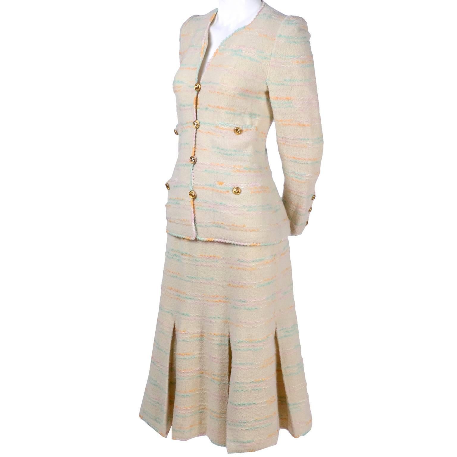 1970s Adolfo Vintage Skirt & Jacket Suit W/ Matching Handbag in Cream Boucle 13