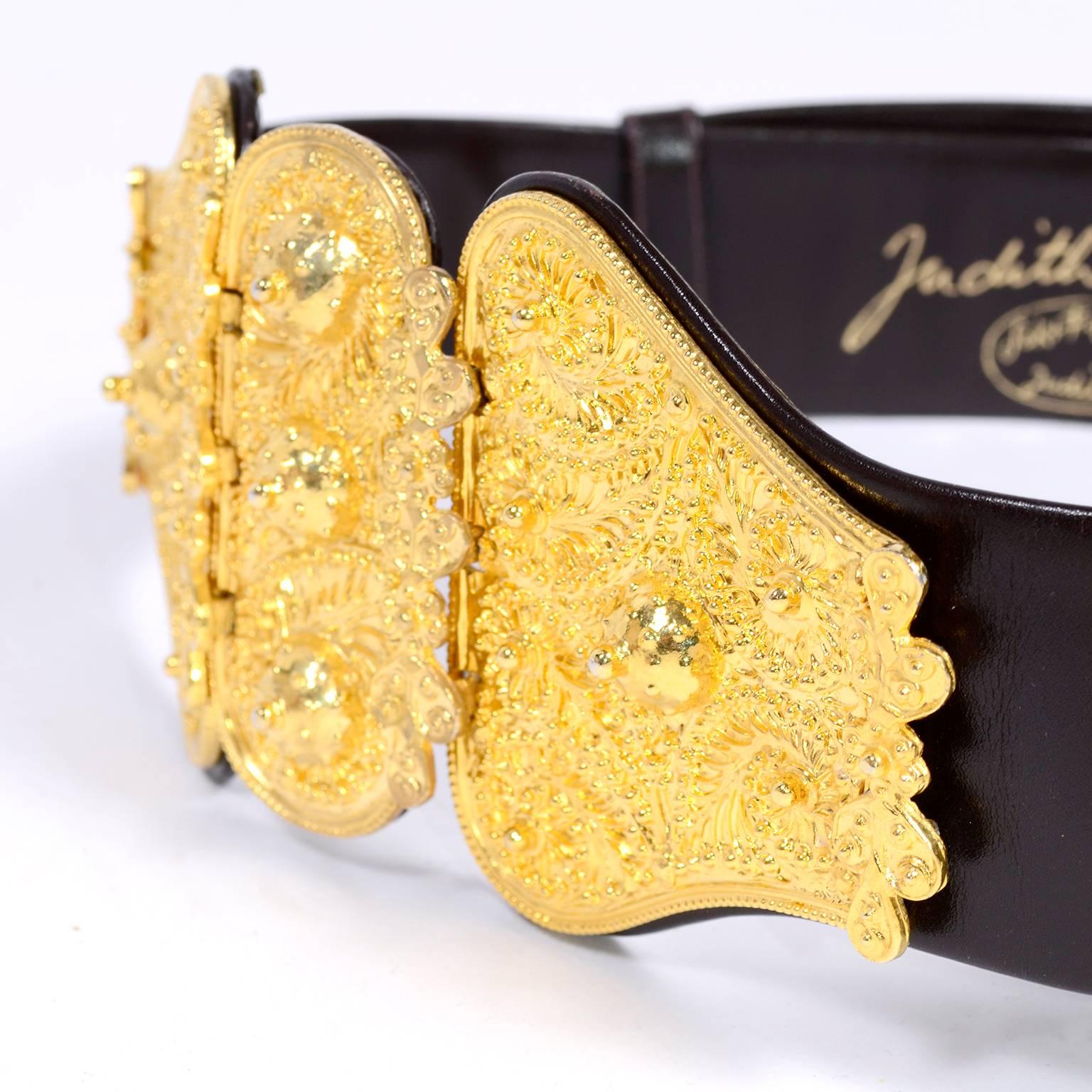 1980s Judith Leiber Black Leather Belt With Gold Buckle & Adjustable Size In Excellent Condition In Portland, OR