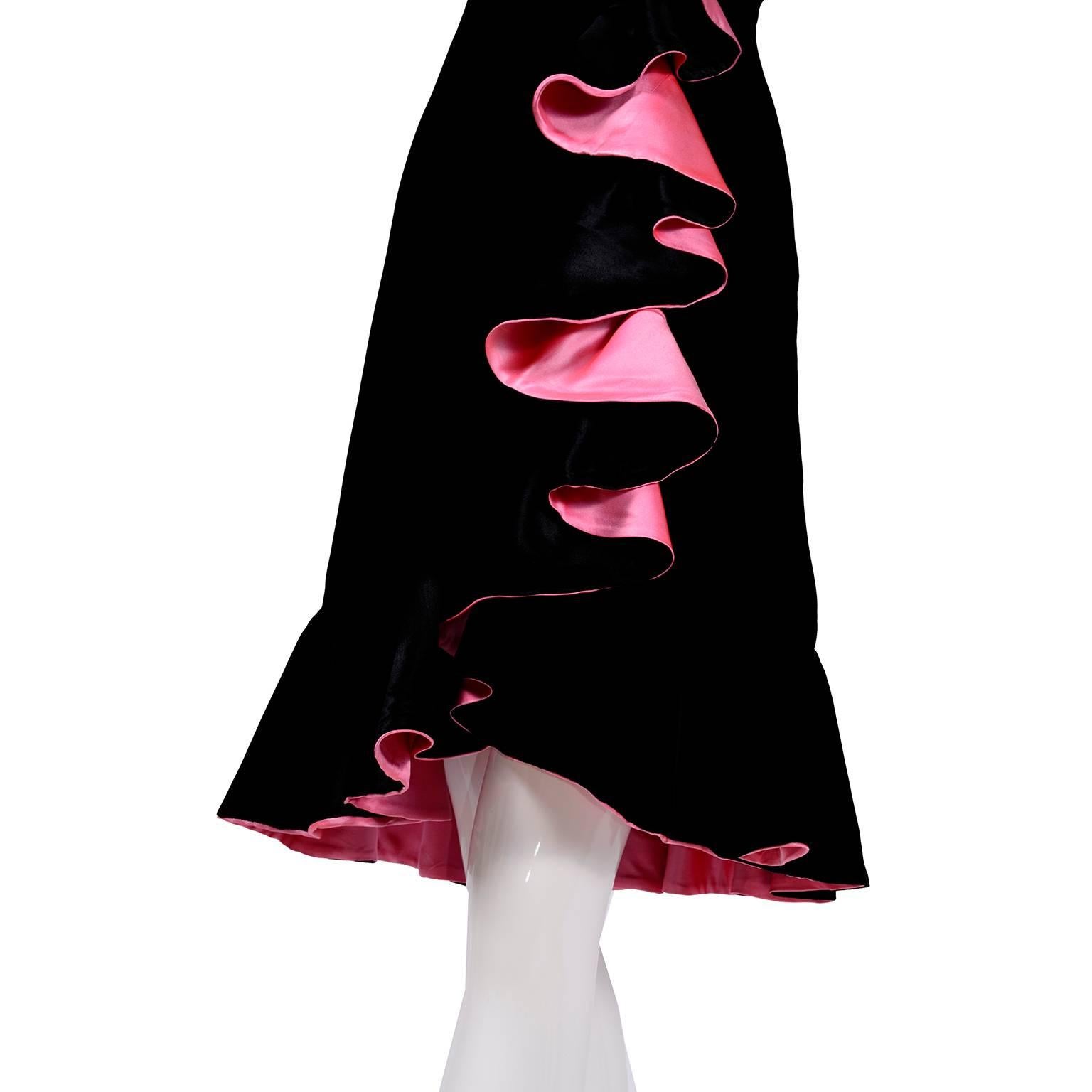 1980s Oscar de la Renta Vintage Dress in Black Velvet with Pink Satin ...