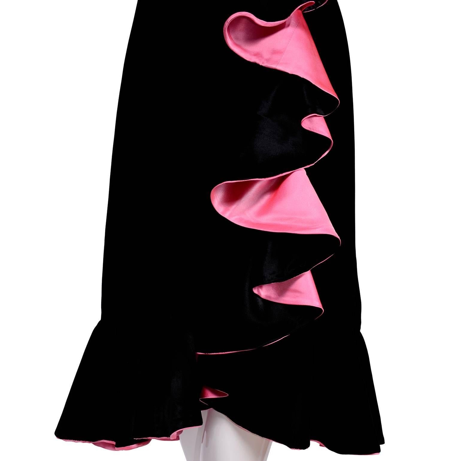 1980s Oscar de la Renta Vintage Dress in Black Velvet with Pink Satin Ruffles In Excellent Condition For Sale In Portland, OR