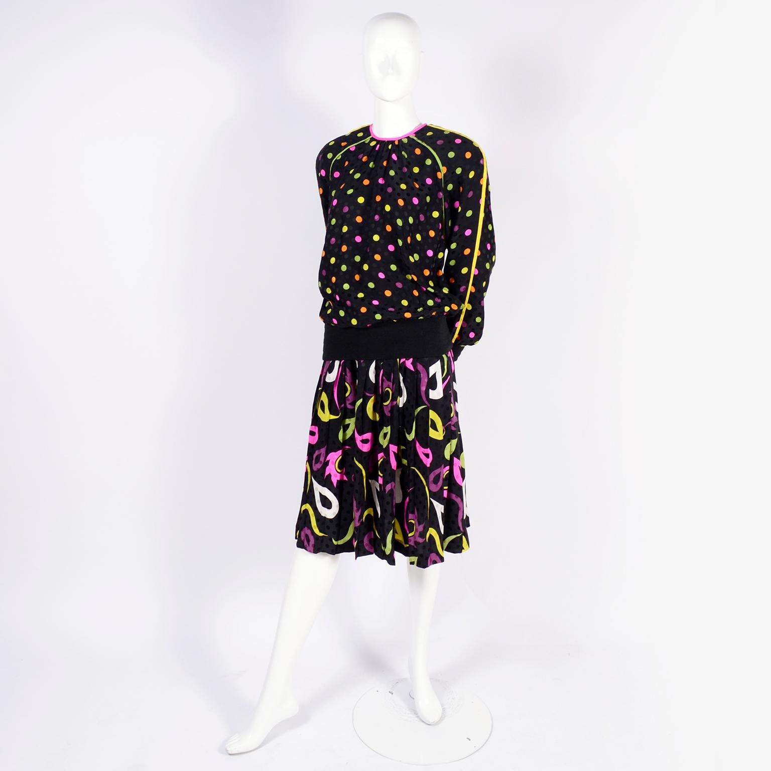 Julie Francis 1980s Silk Dress in Polka Dot Abstract Paisley Pattern Mix & Scarf In Excellent Condition In Portland, OR