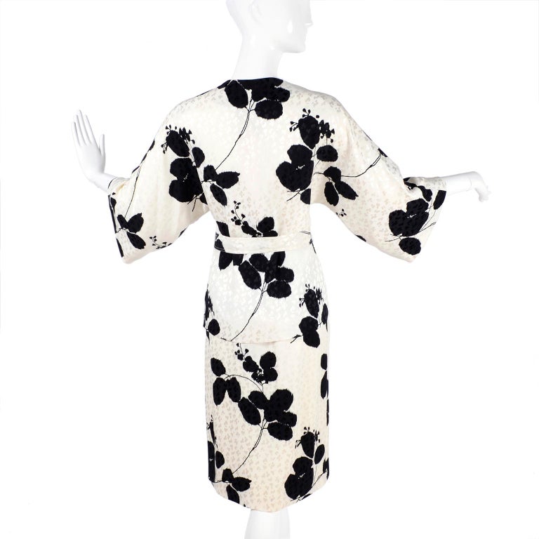 I Magnin Silk Dress 2 Pc Black and Ivory Graphic Floral Print Kimono  Sleeves at 1stDibs | 2 piece kimono outfit