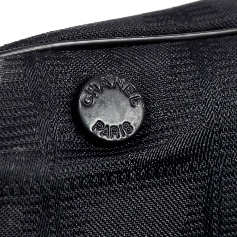 2003 Chanel Handbag in Black Nylon and Leather With CC Monogram Logo ...