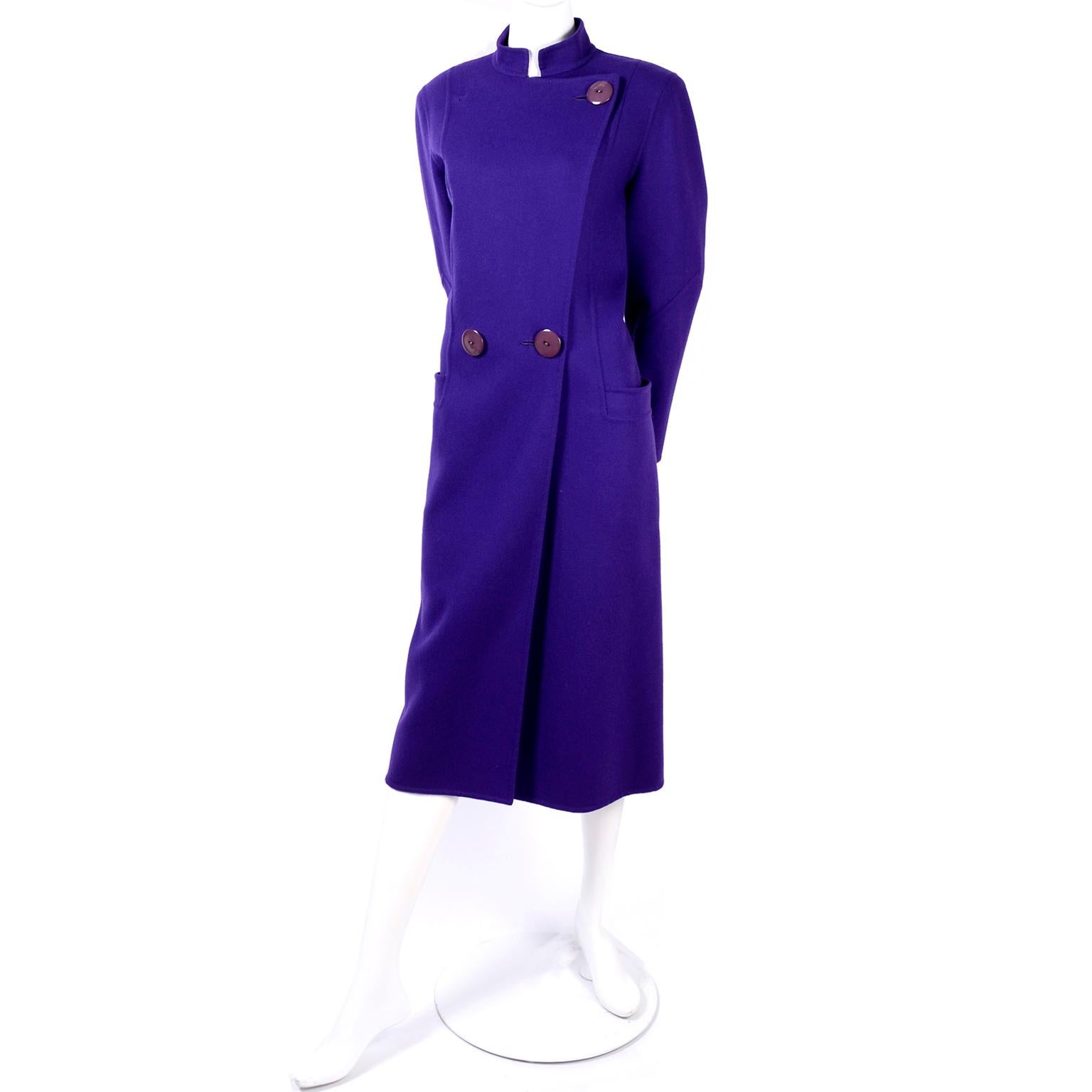Violet Salvatore Ferragamo - Manteau vintage en laine violet profond  en vente