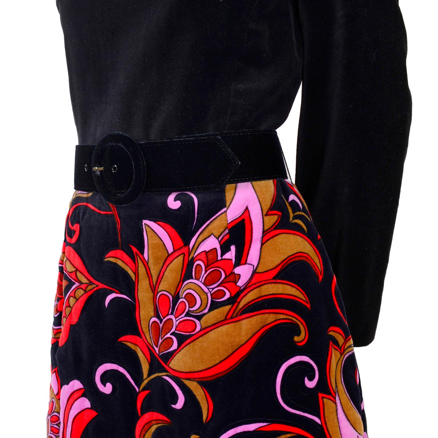 1960s Dynasty I Magnin Vintage Black Velvet Dress in Pink & Orange Floral Print In Good Condition In Portland, OR