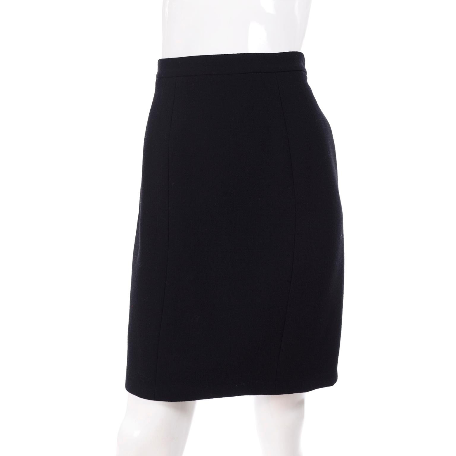 Chanel Jacket and Skirt Suit in Black Wool With Silk Lining Cruise Resort 1996 In Excellent Condition In Portland, OR