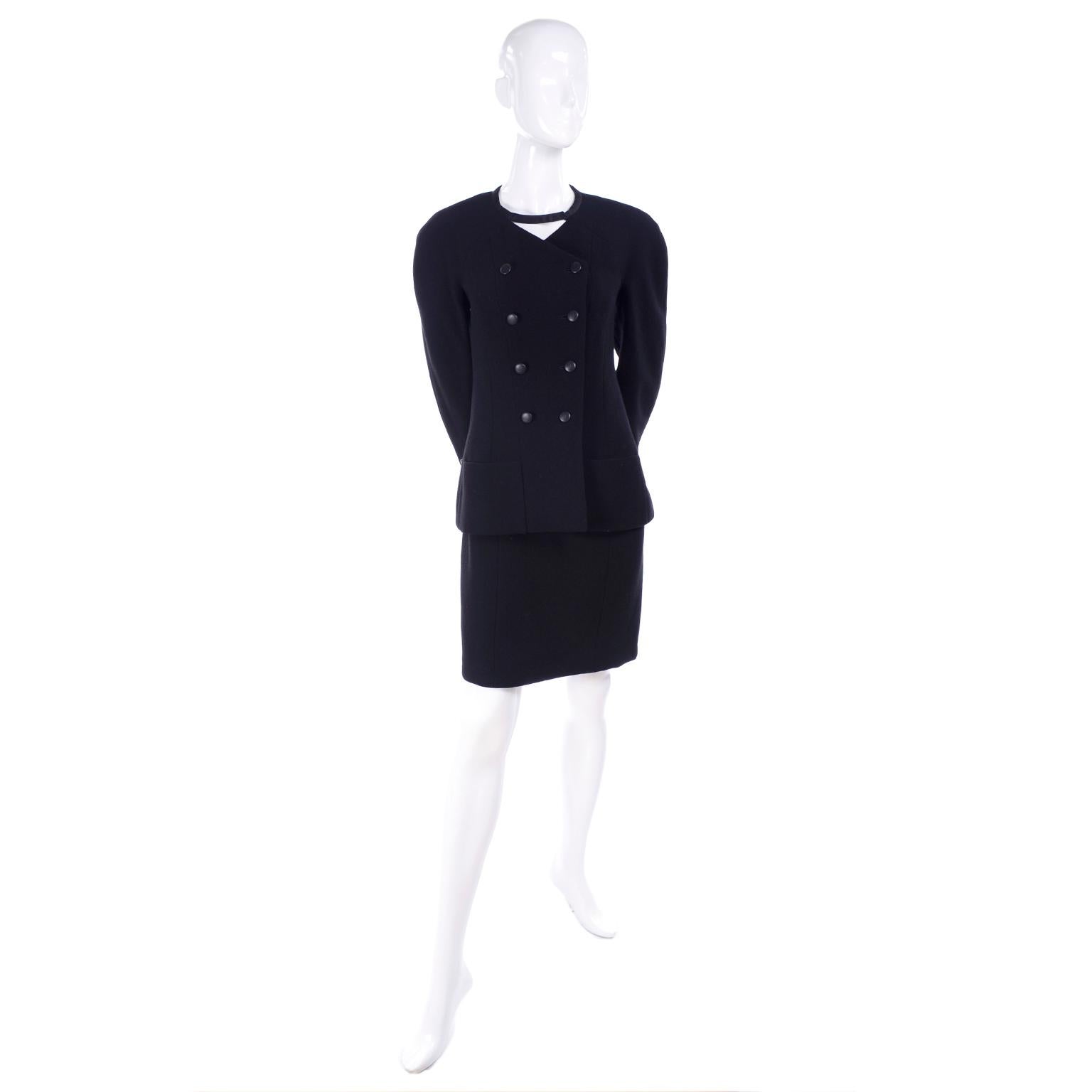 Chanel Jacket and Skirt Suit in Black Wool With Silk Lining Cruise Resort 1996 For Sale 3