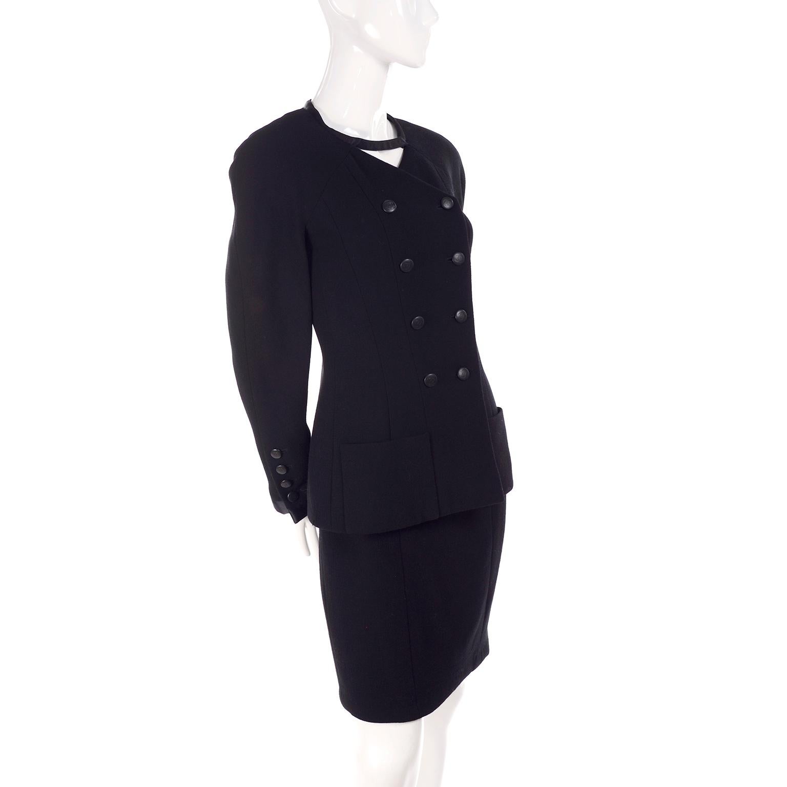 Chanel Jacket and Skirt Suit in Black Wool With Silk Lining Cruise Resort 1996 For Sale 11