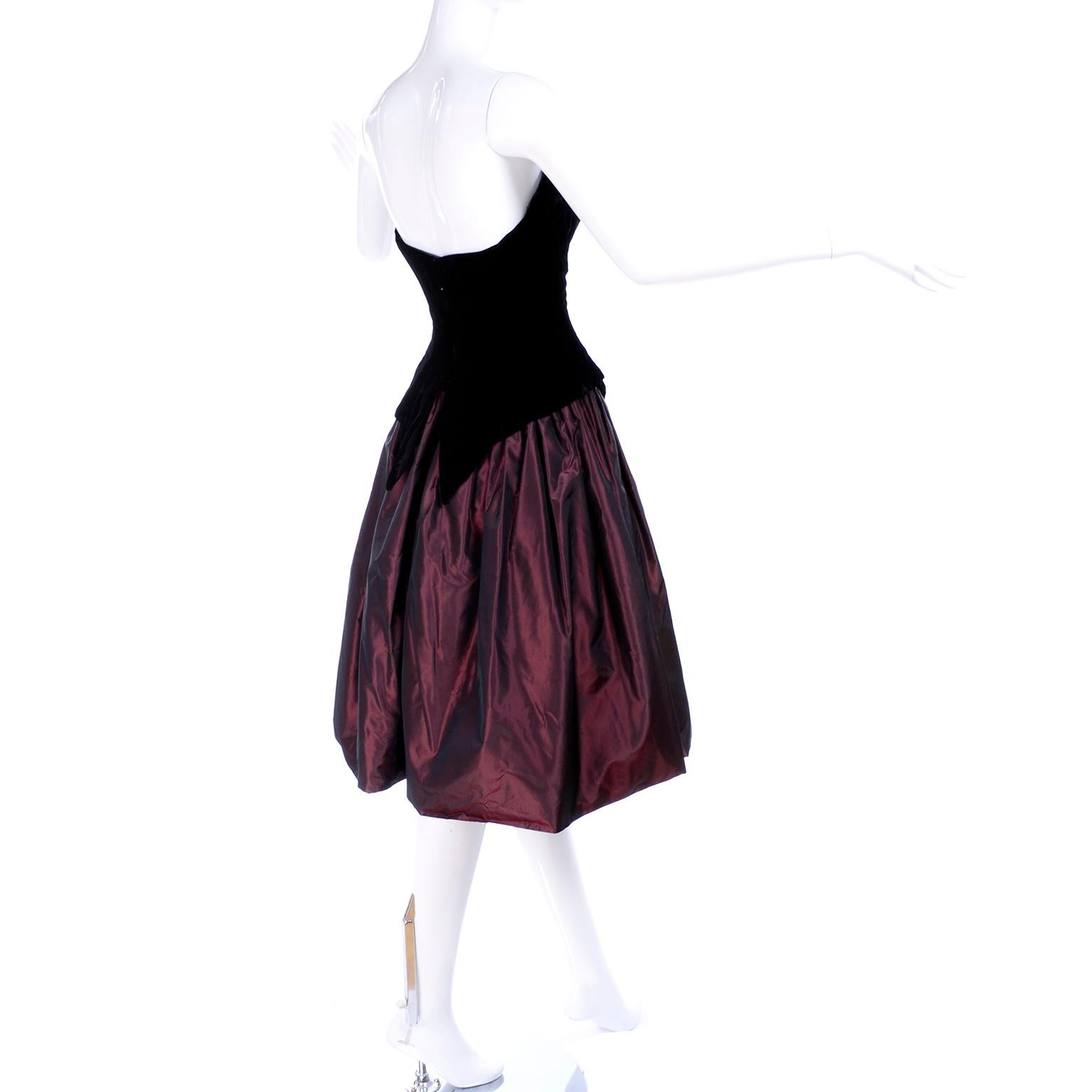 Bob Mackie Green & Wine Velvet & Taffeta Vintage Plunging Corset Dress & Wrap For Sale 4