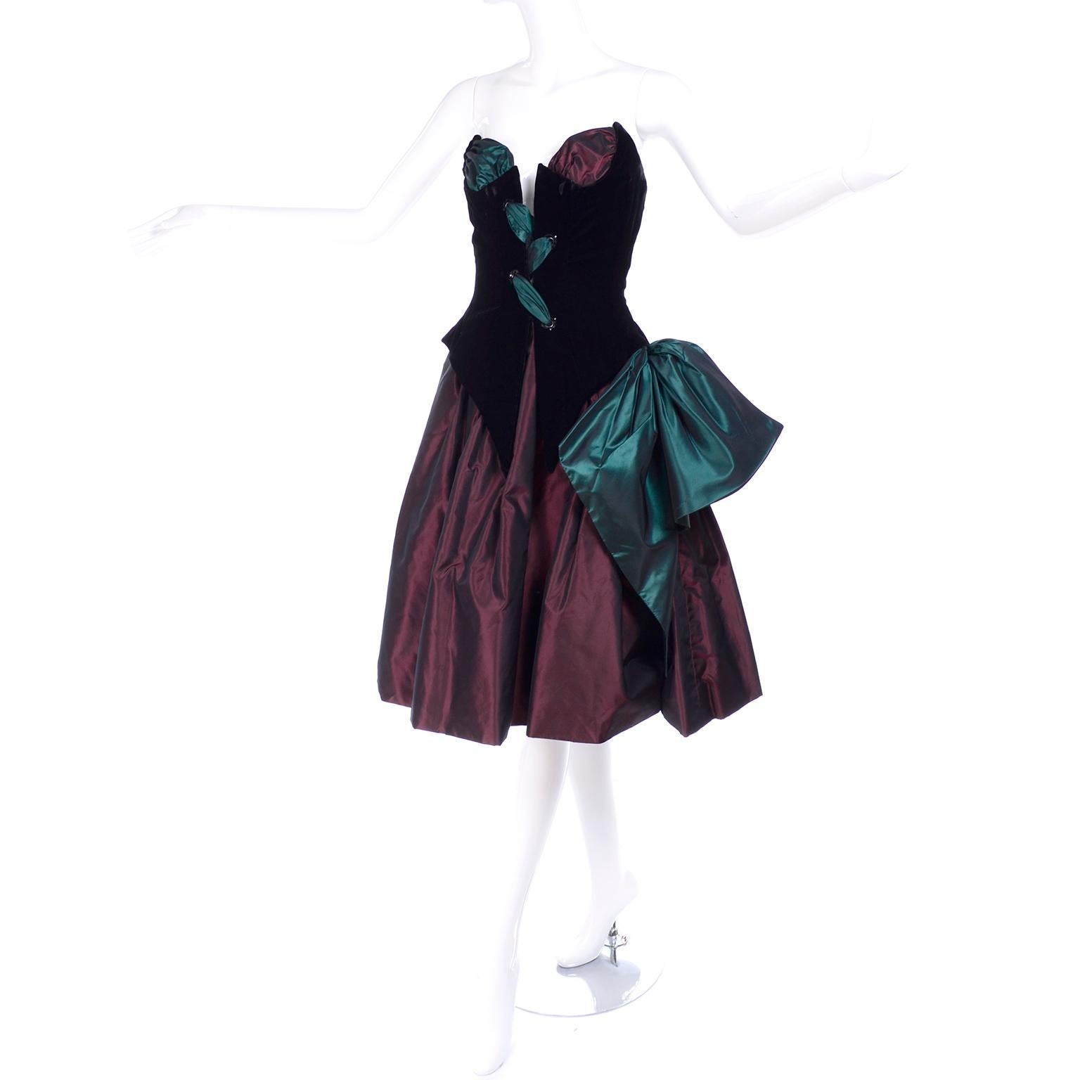 Bob Mackie Green & Wine Velvet & Taffeta Vintage Plunging Corset Dress & Wrap For Sale 3