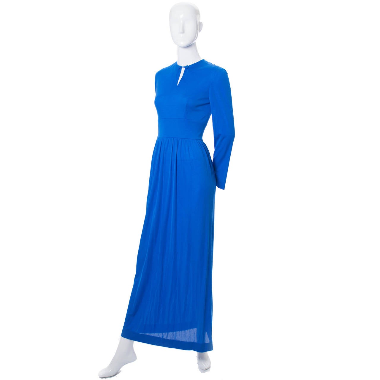 This pretty blue silk jersey Vintage Emilio Pucci designer dress was purchased at Saks Fifth Avenue in the late 1960s.  Pucci was famous for his silk jersey dresses and I love the keyhole opening in the bodice of this one. A little fashion