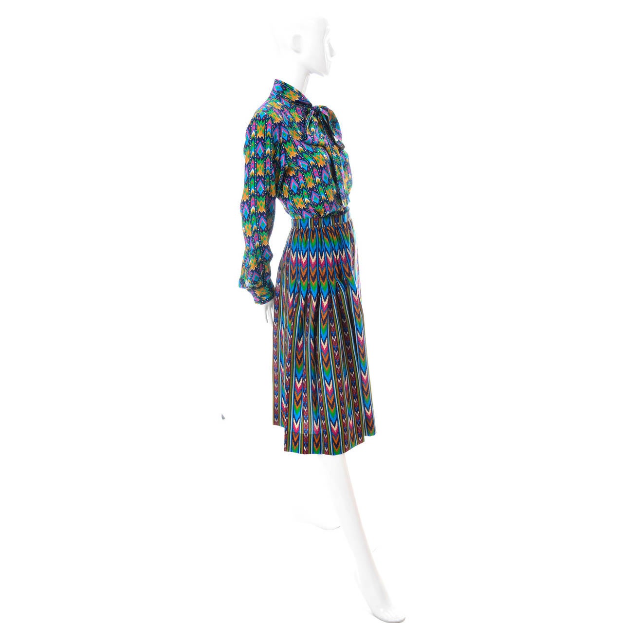 1970s YSL Vintage Dress Yves Saint Laurent 2 pc Silk Skirt Blouse Mint Condition 2