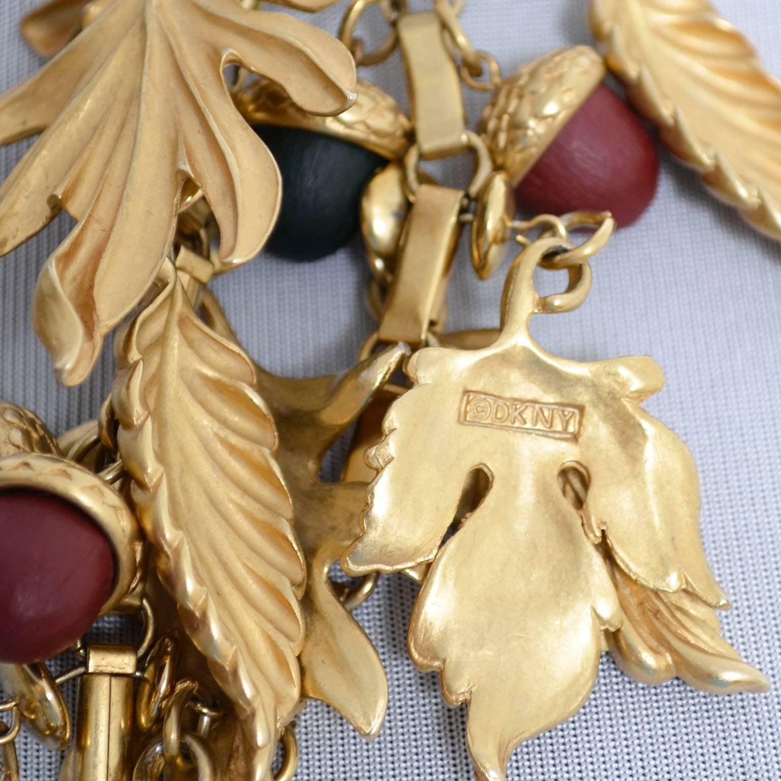 DKNY New York Long Vintage Acorn Leaf Leaves Necklace In New Condition In Portland, OR