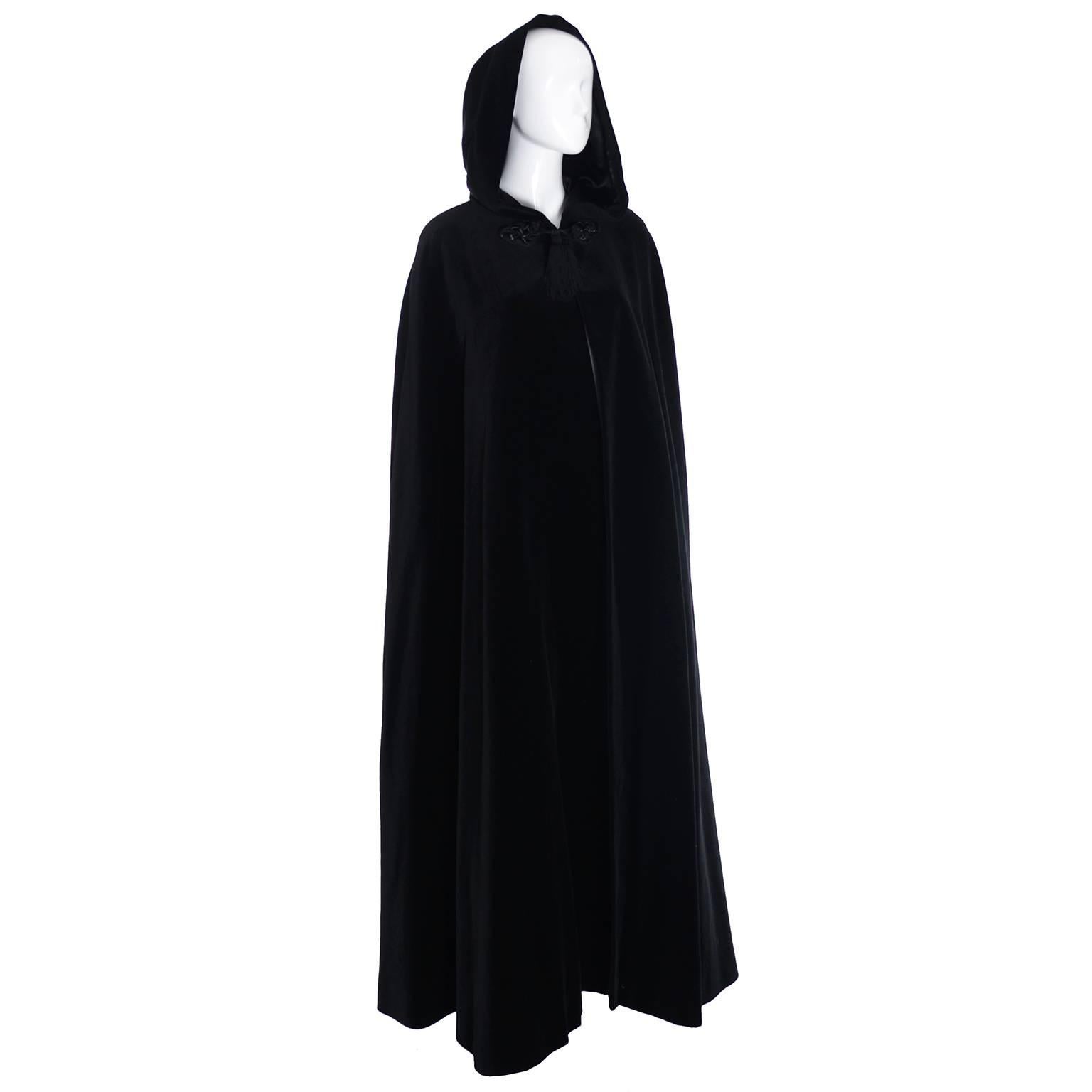 YSL Yves Saint Laurent Rive Gauche Vintage Opera Cape Hooded Black Velvet