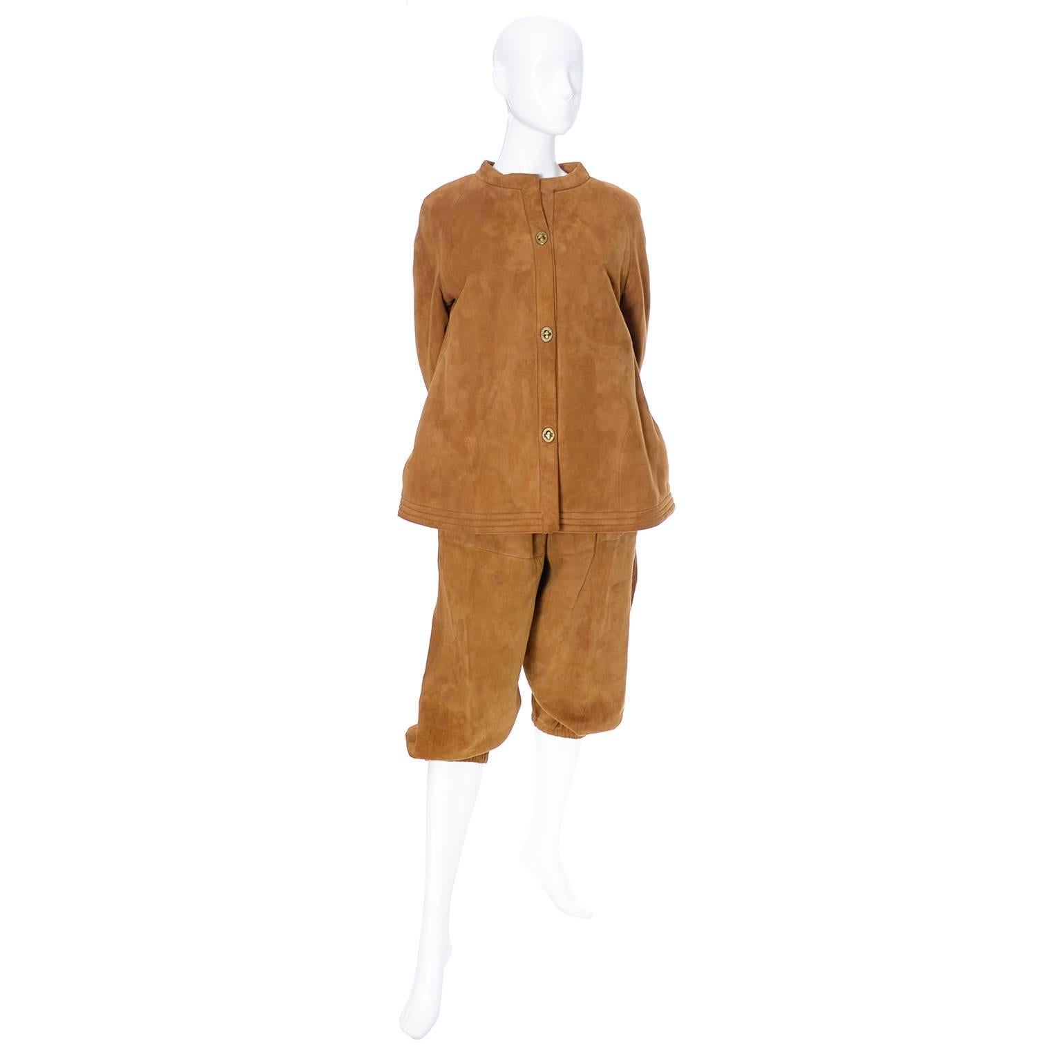 Vintage Bonnie Cashin Sills caramel brown suede outfit with knickers, jacket and original belt.  The jacket is lined with faux sheepskin and has Cashin's signature toggle closures and side slit pockets.  The knickers have elastic at the hem and the