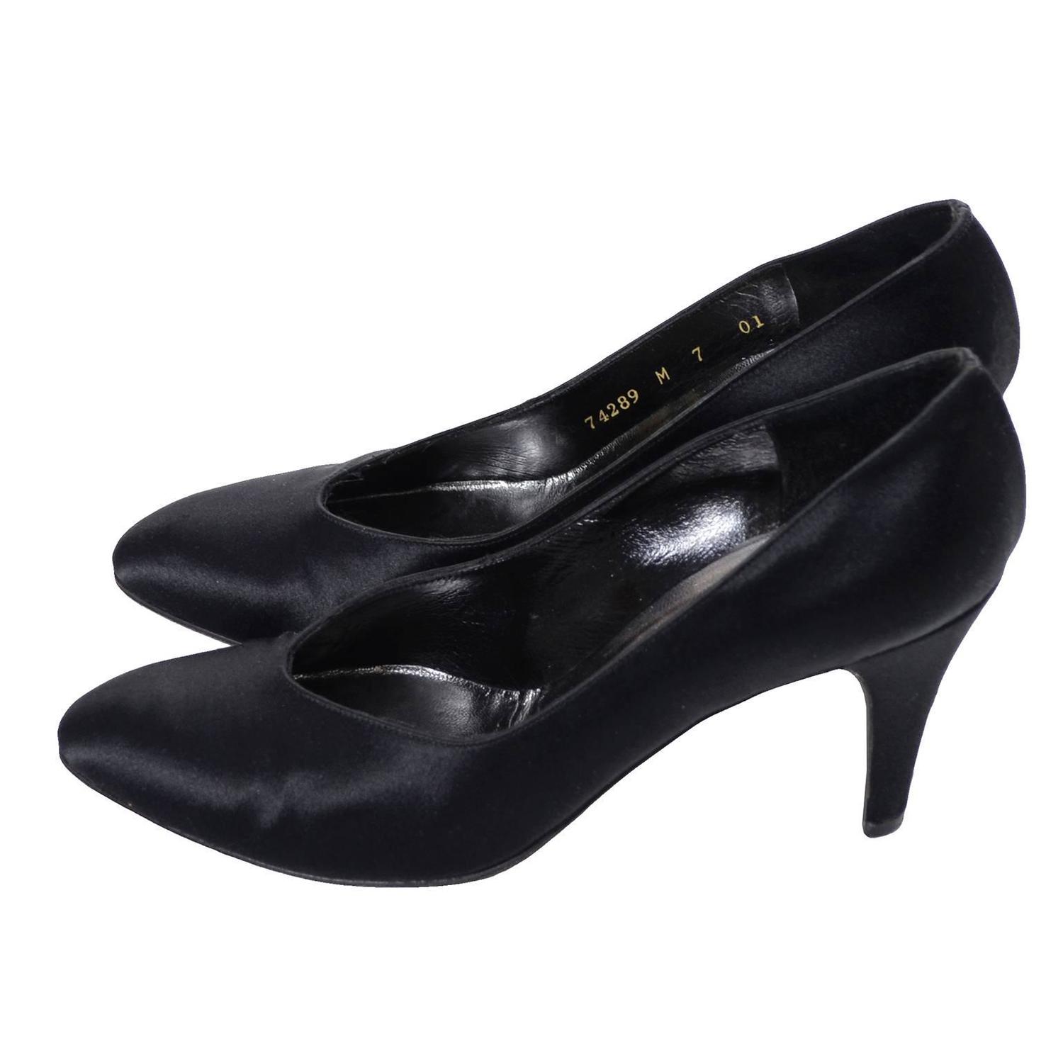 yves saint laurent black heels
