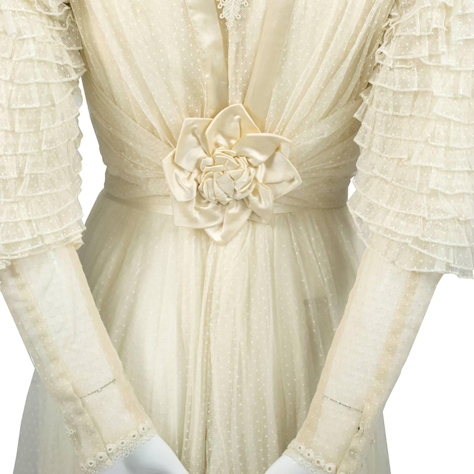 Women's Edwardian Fine Lace Vintage Wedding Gown Veil Silk Roses Appliques