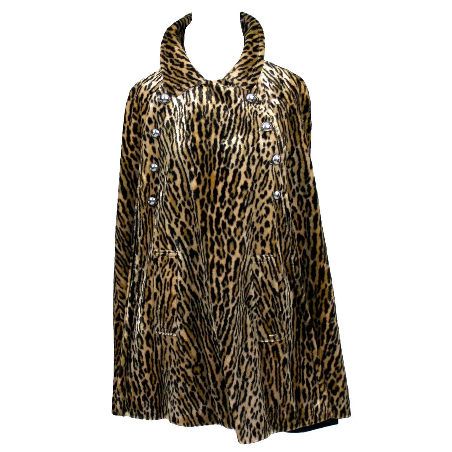 Harolde's Vintage Leopard Faux Fur Cape 1960s Chic Outerwear S/M