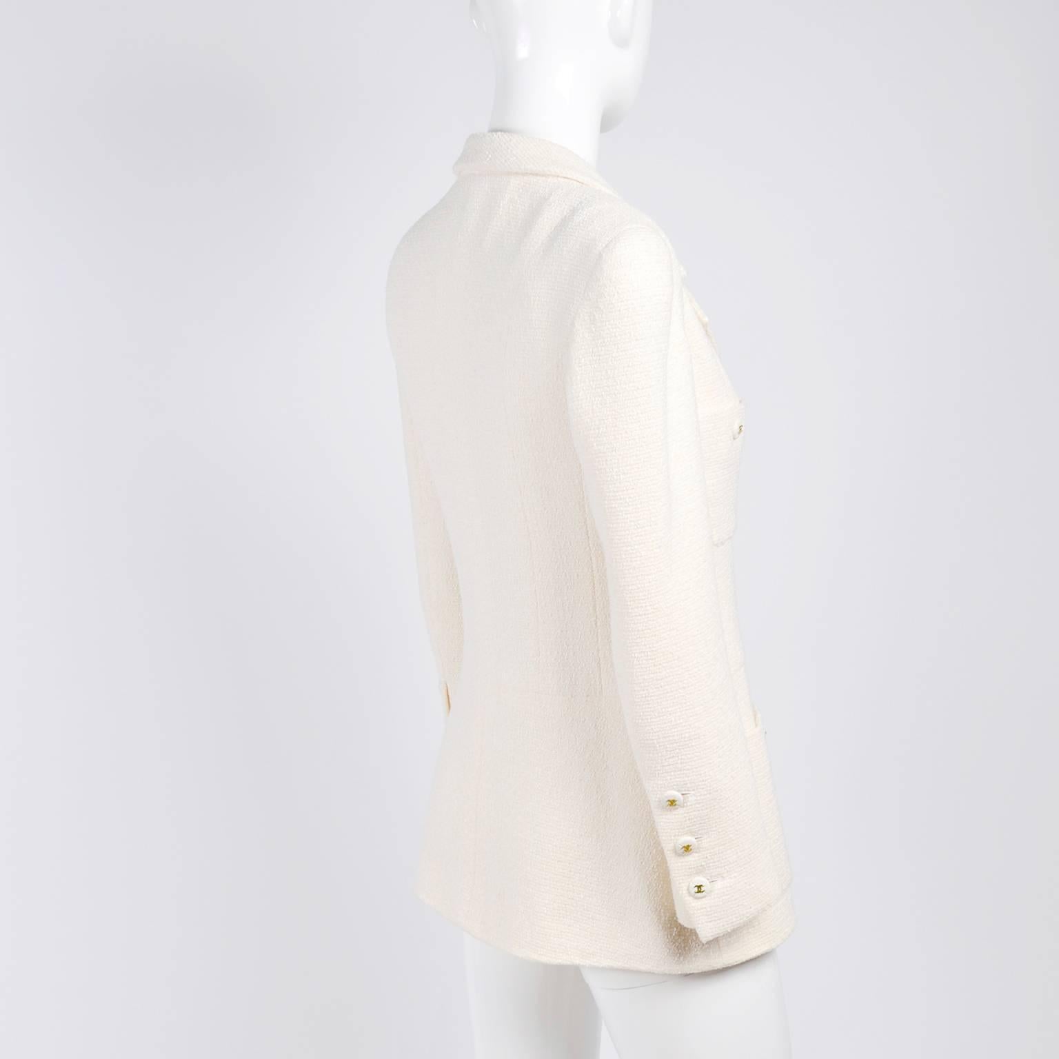 Chanel Creamy Ivory Tweed Wool Blazer Jacket with Logo Buttons and Silk Lining In Excellent Condition In Portland, OR
