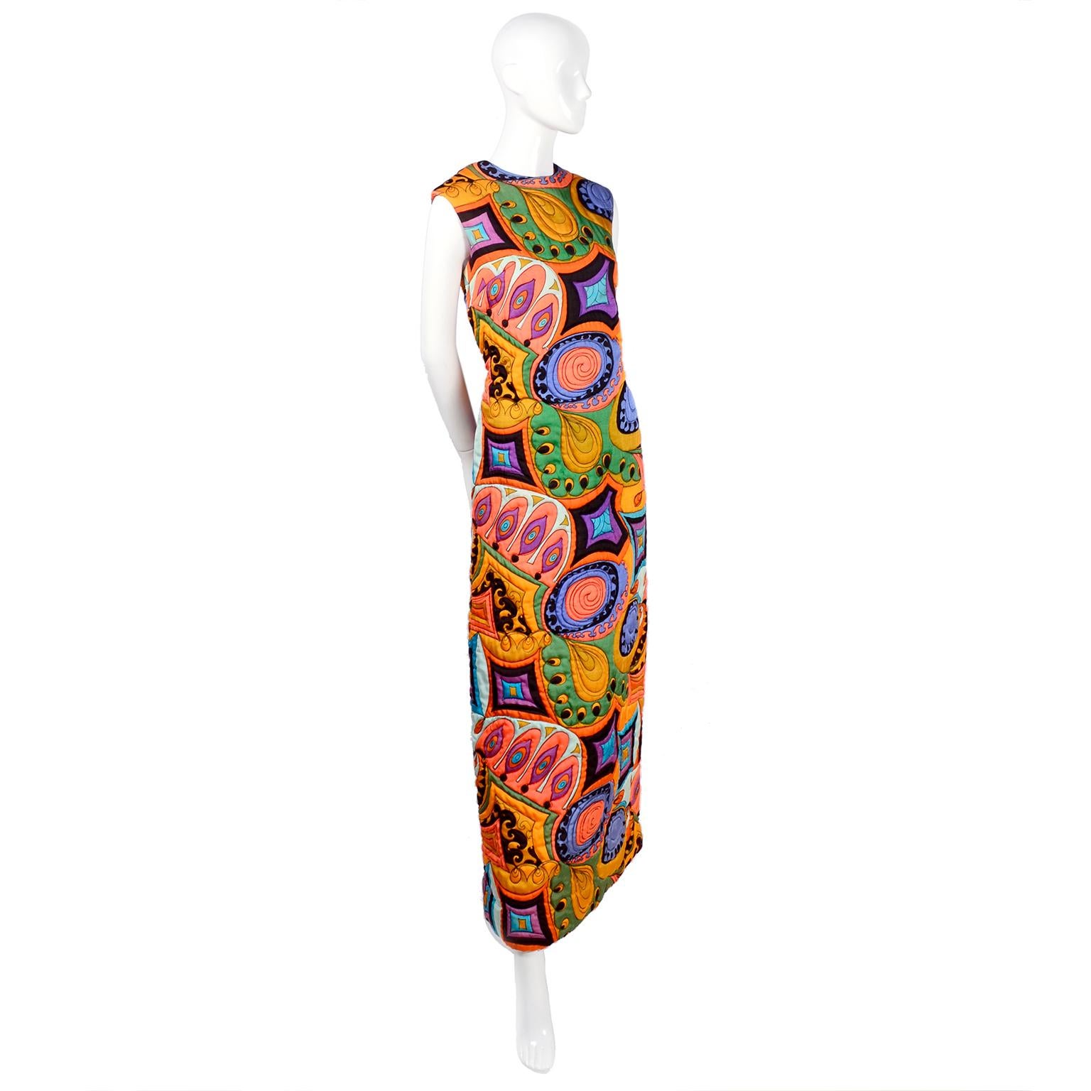 1960's Dynasty Colorful Quilted Hostess Tunic Dress W/ Side Slit In Excellent Condition In Portland, OR