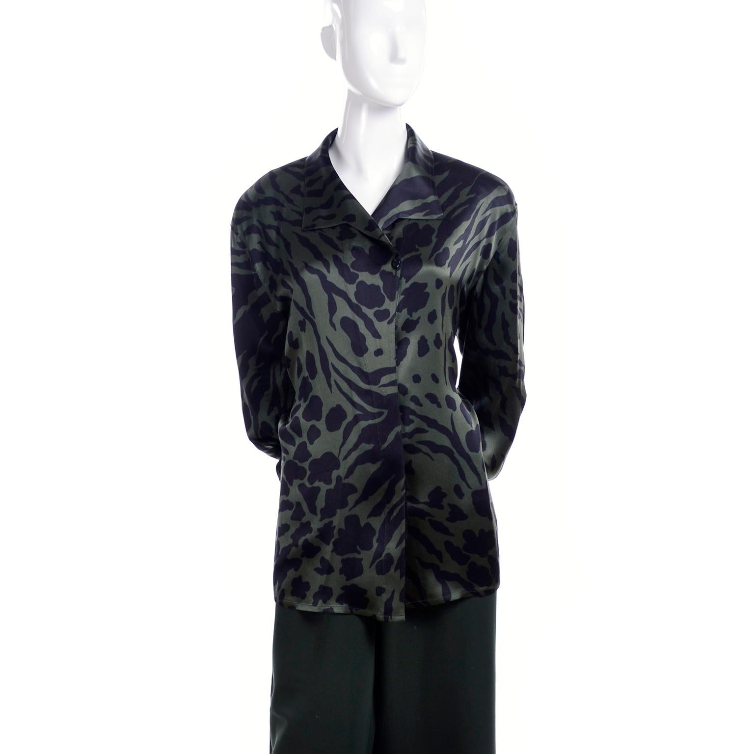 1980s Escada Navy Blue & Green 3 pc Trouser Pant Suit & Animal Print Silk Blouse For Sale 7