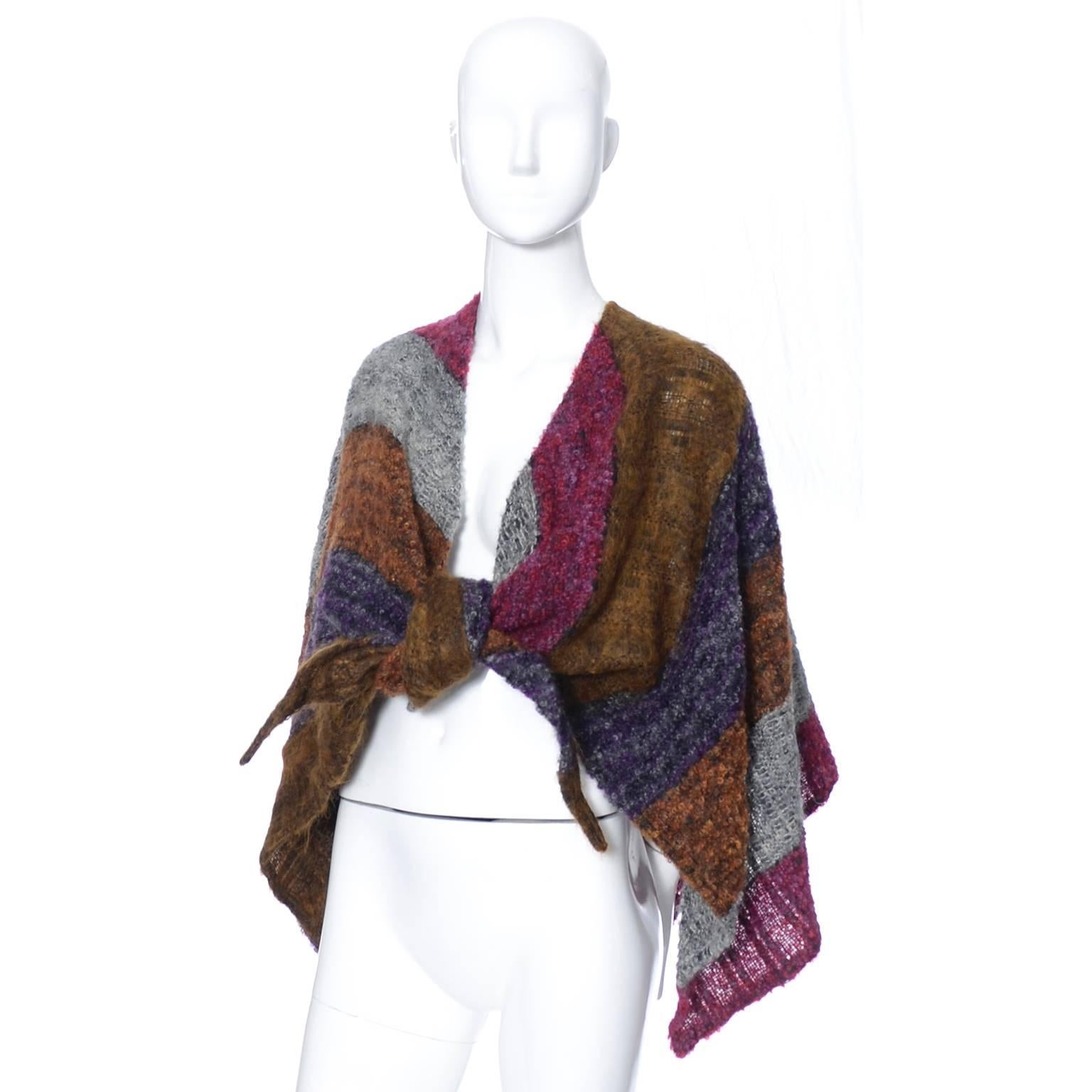 Nikos Hand Woven Wool 3 Piece Set With Wrap Sweater Scarf & Large Shoulder Bag In Excellent Condition For Sale In Portland, OR