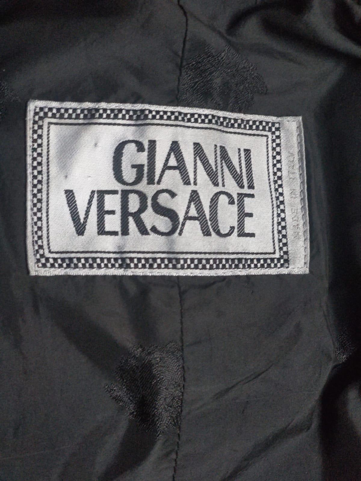 Gianni Versace - Blazer en cuir avec surpiqûres en chaîne en vente 14
